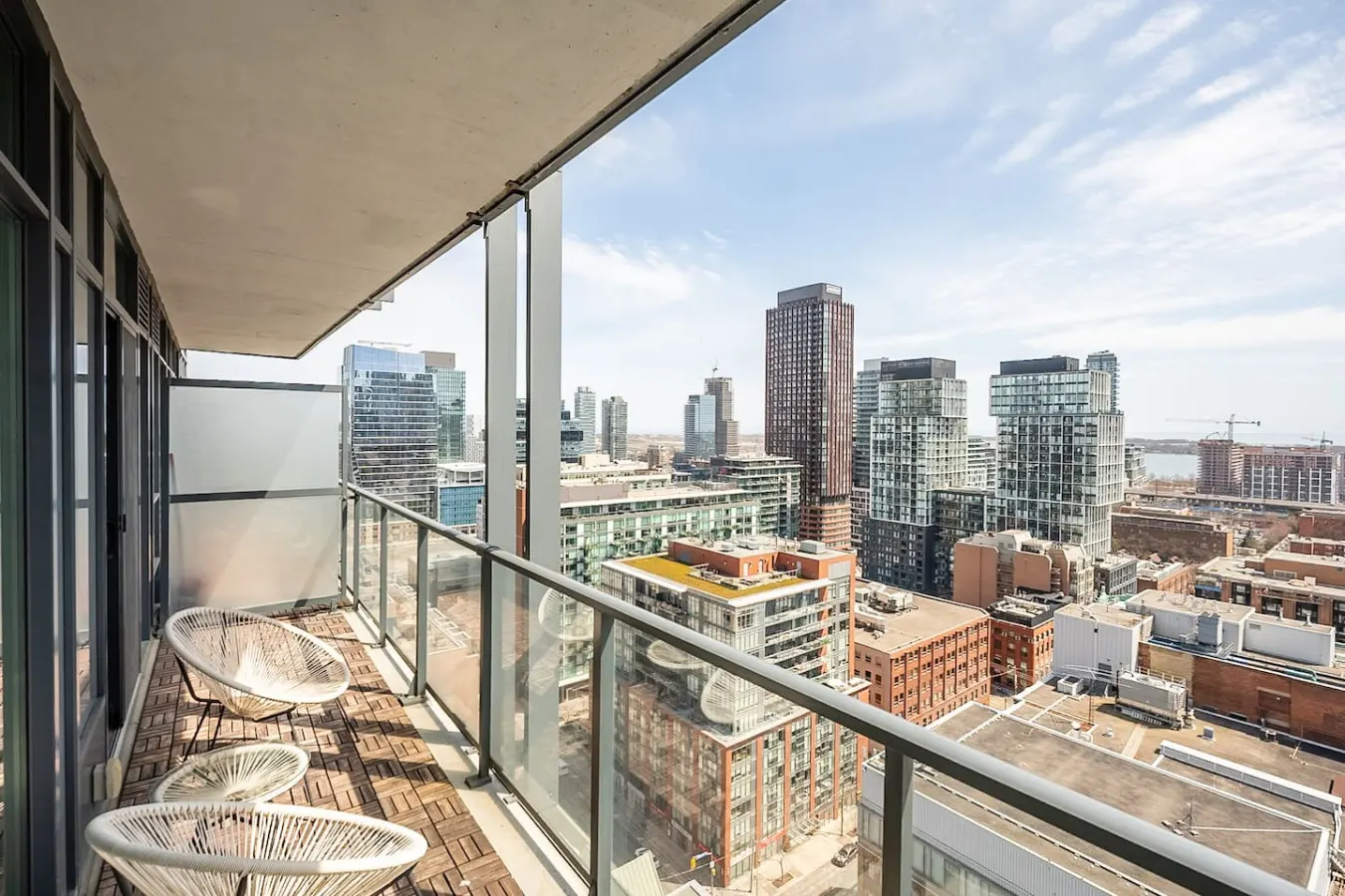 Designer 1BR Suite King East Skyline Views 18