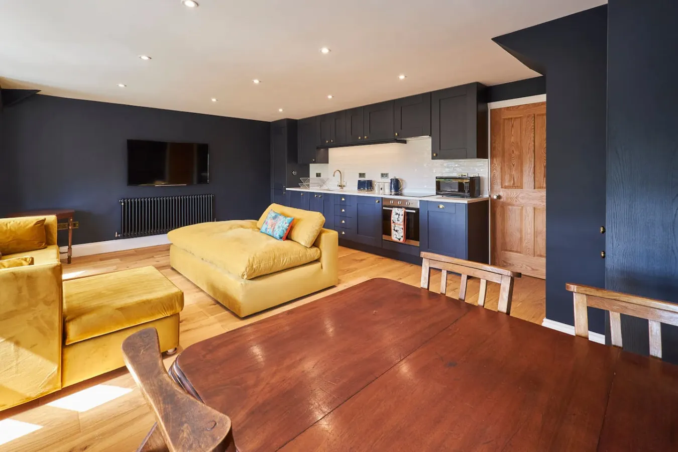 Fable, Apartment 3 10