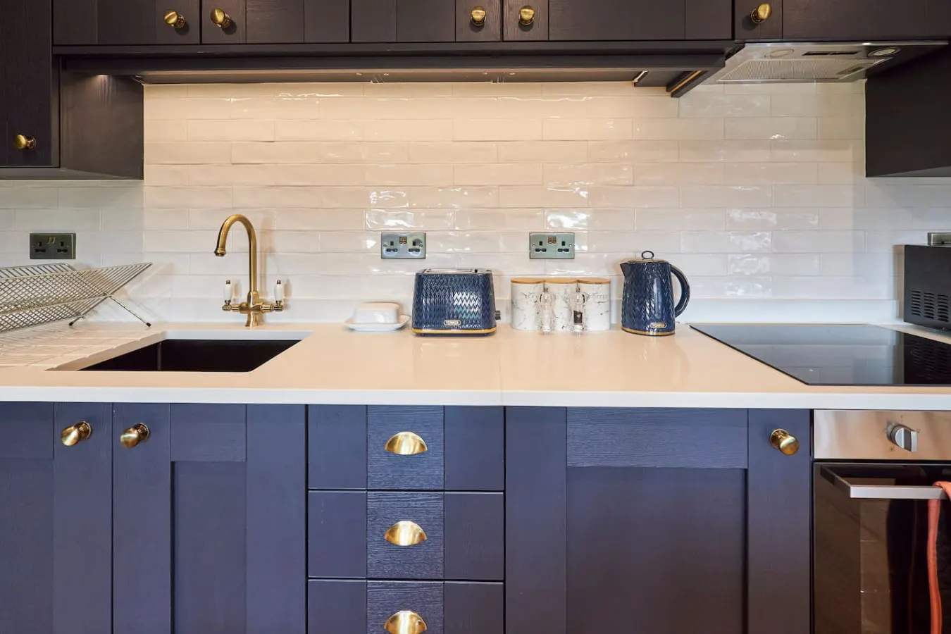 Fable, Apartment 3 12