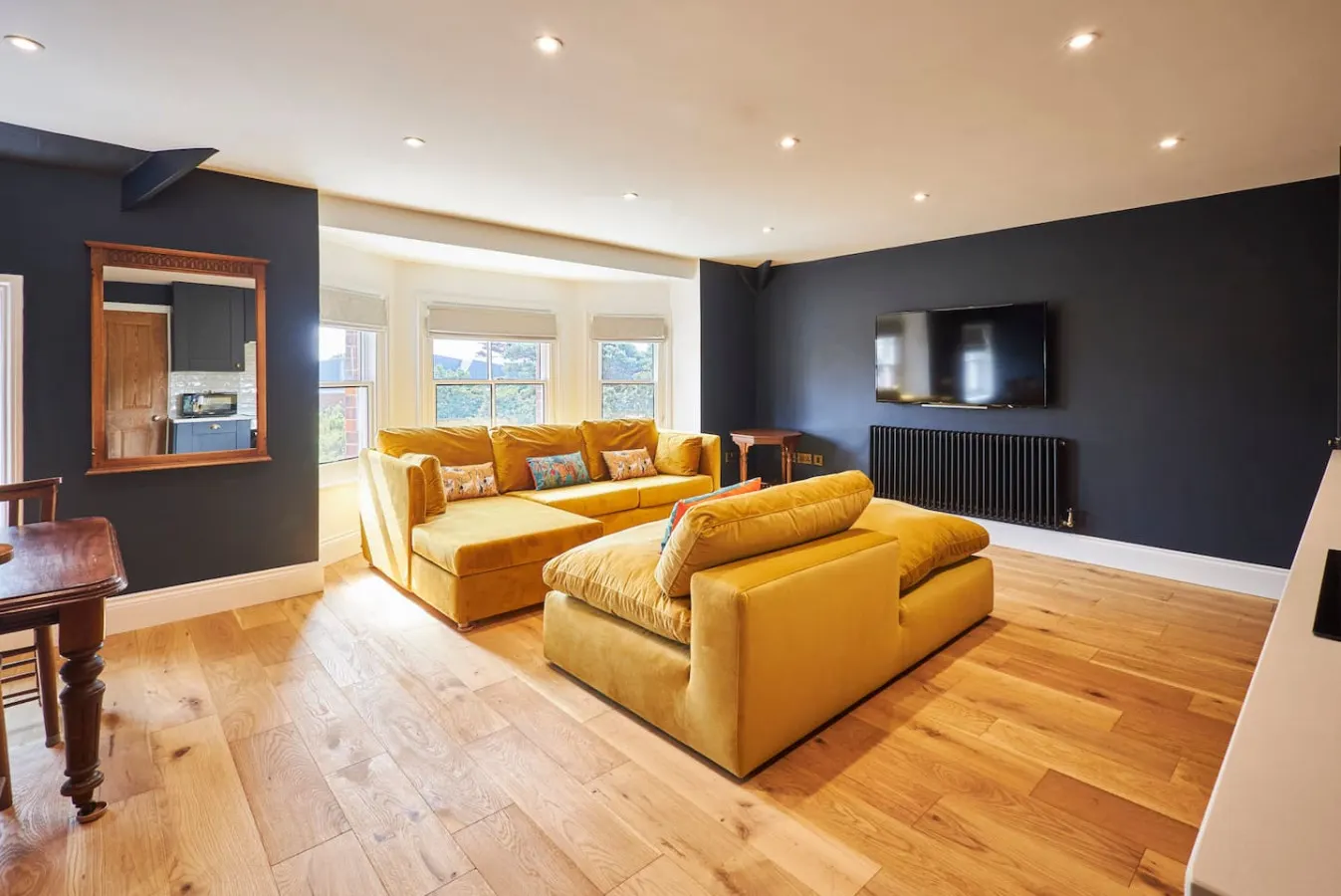 Fable, Apartment 3 6