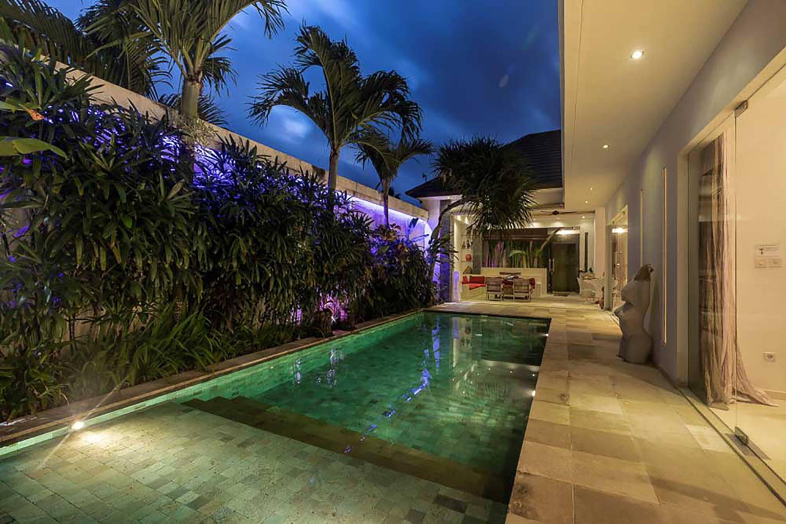 10mn walk to Central Seminyak 6
