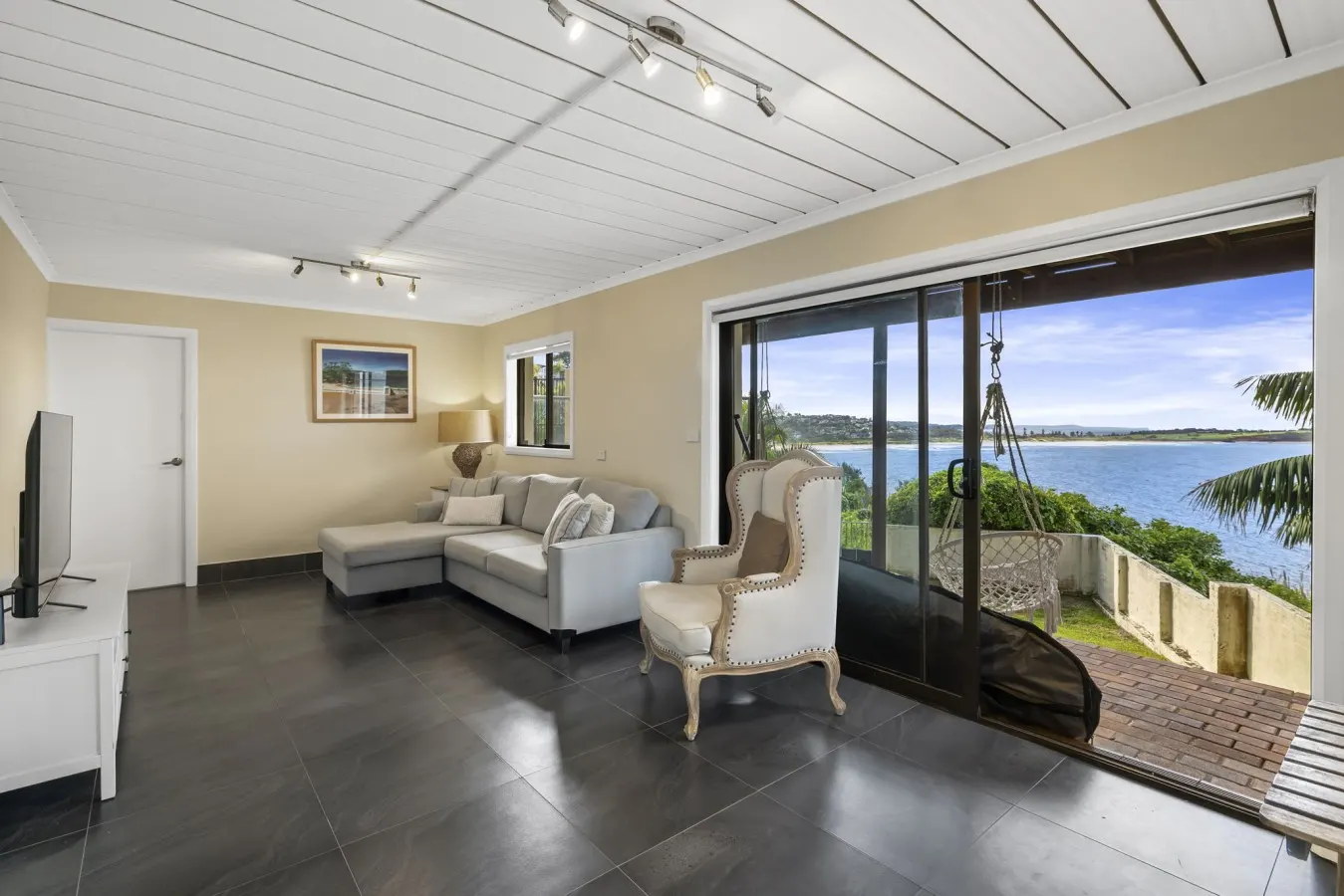 Magical Views of Dee Why 14