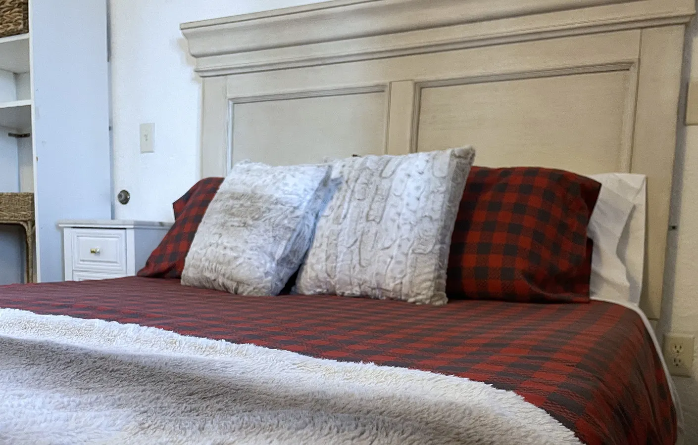 Ski-in/Ski-out, Canyons, Silverado, King, Hot tub, Free Coffee Bar, 128A 3
