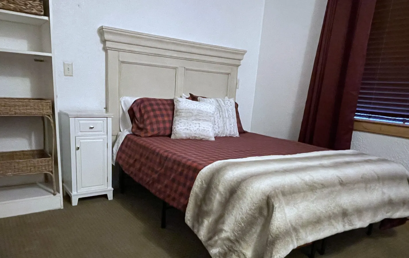 Ski-in/Ski-out, Canyons, Silverado, King, Hot tub, Free Coffee Bar, 128A 5
