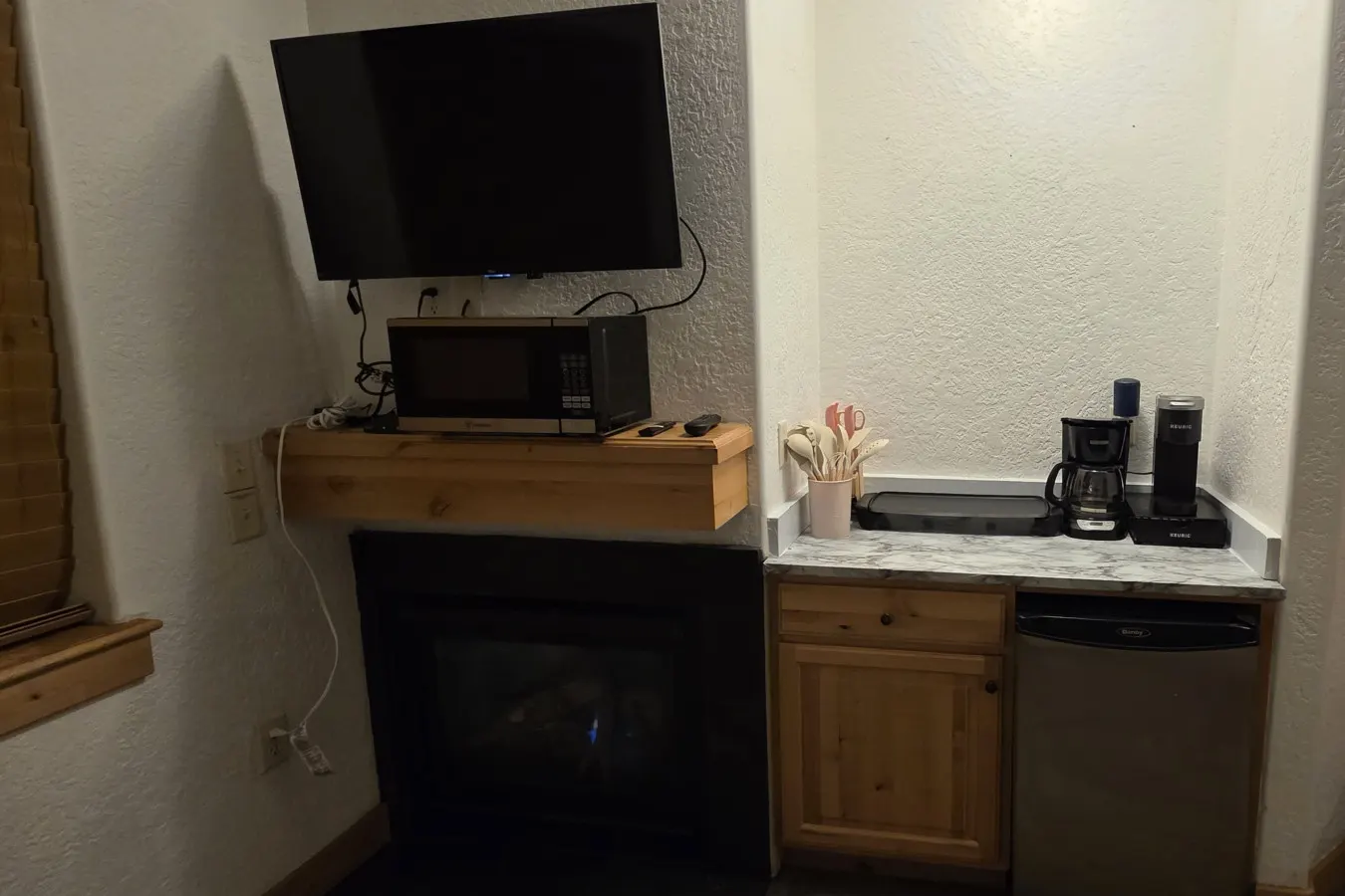Ski-in/Ski-out, Canyons, Silverado, King, Hot tub, Free Coffee Bar, 128A 6