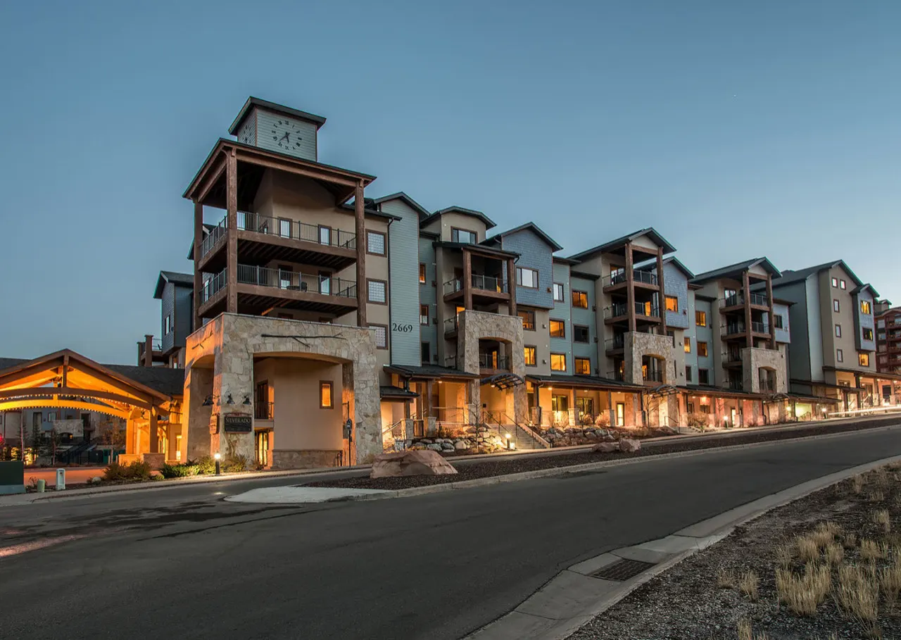 Ski-in/Ski-out, Canyons, Silverado, King, Hot tub, Free Coffee Bar, 128A 8