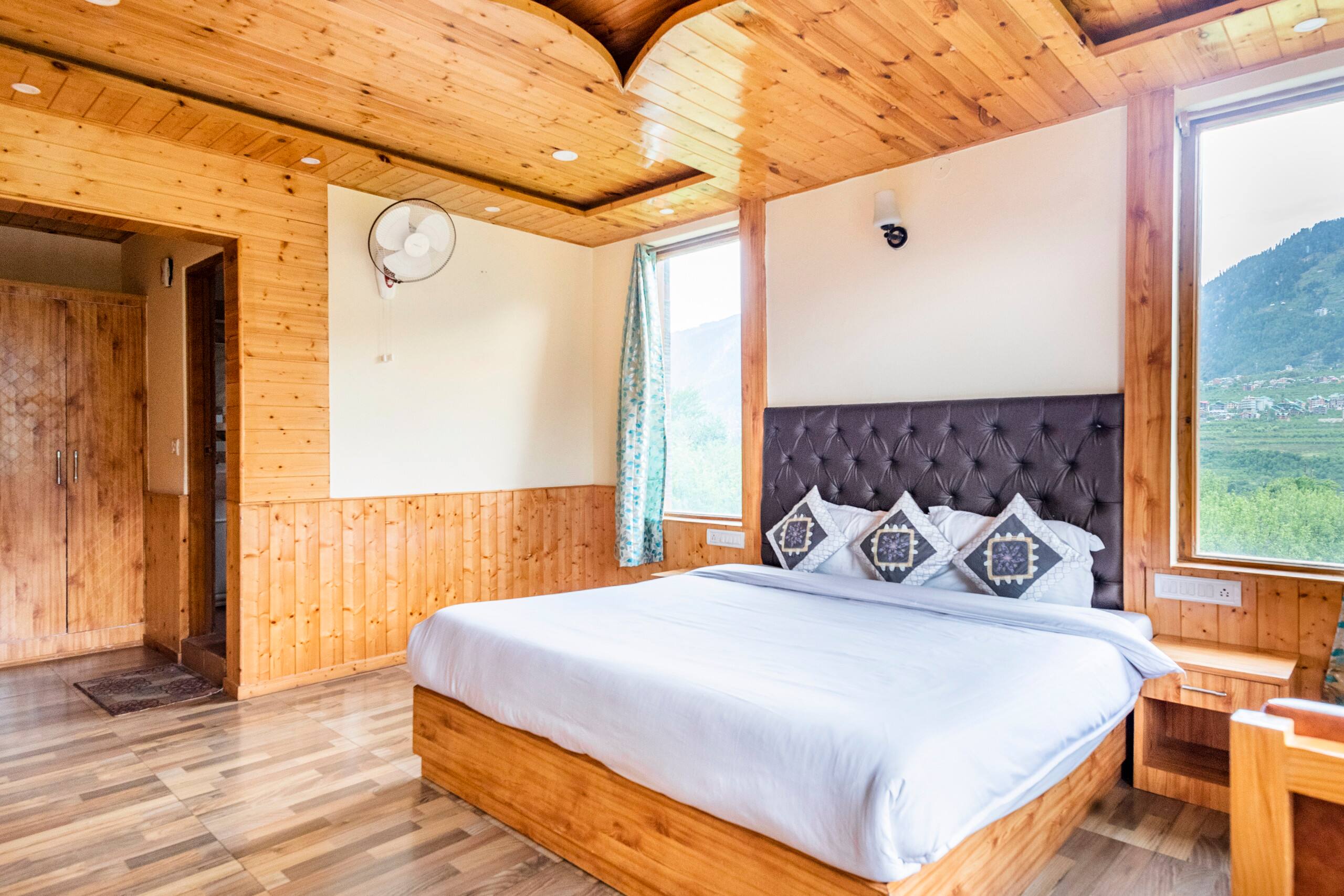 3 bedrooms floor by Blissybest Pvt Ltd 4