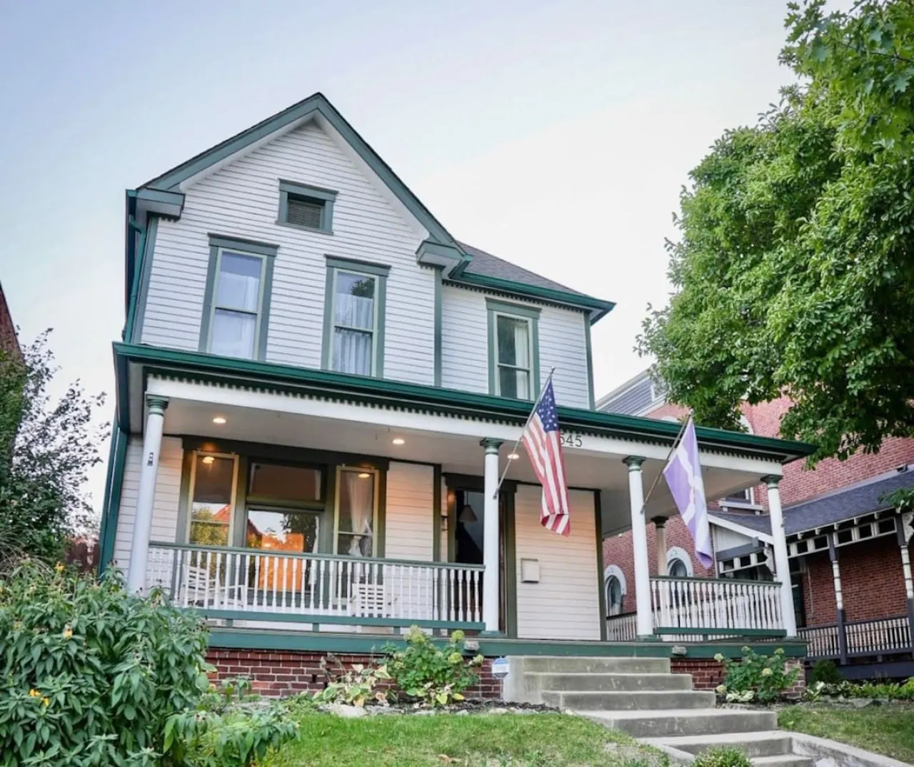 Historic Fletcherplace sleeps 12 Indy downtown 1