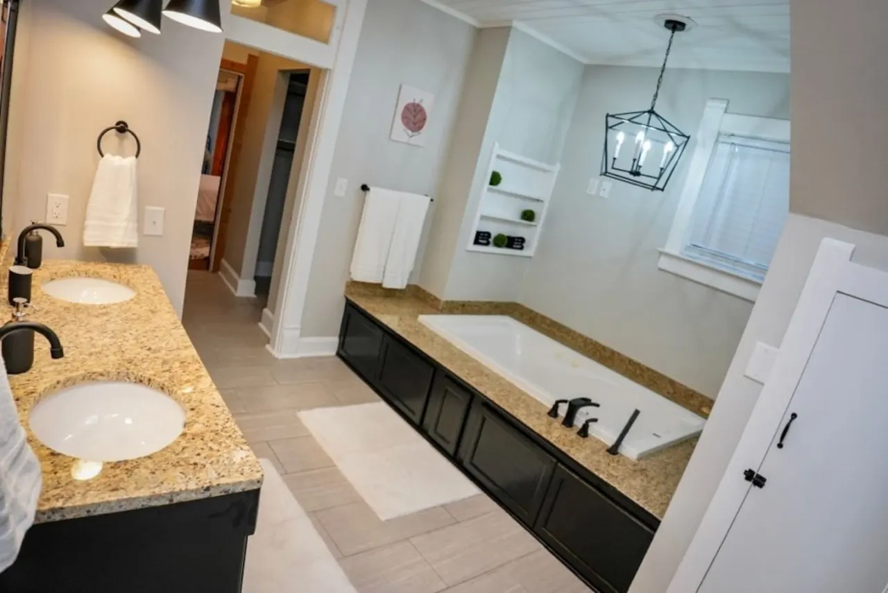 Historic Fletcherplace sleeps 12 Indy downtown 16