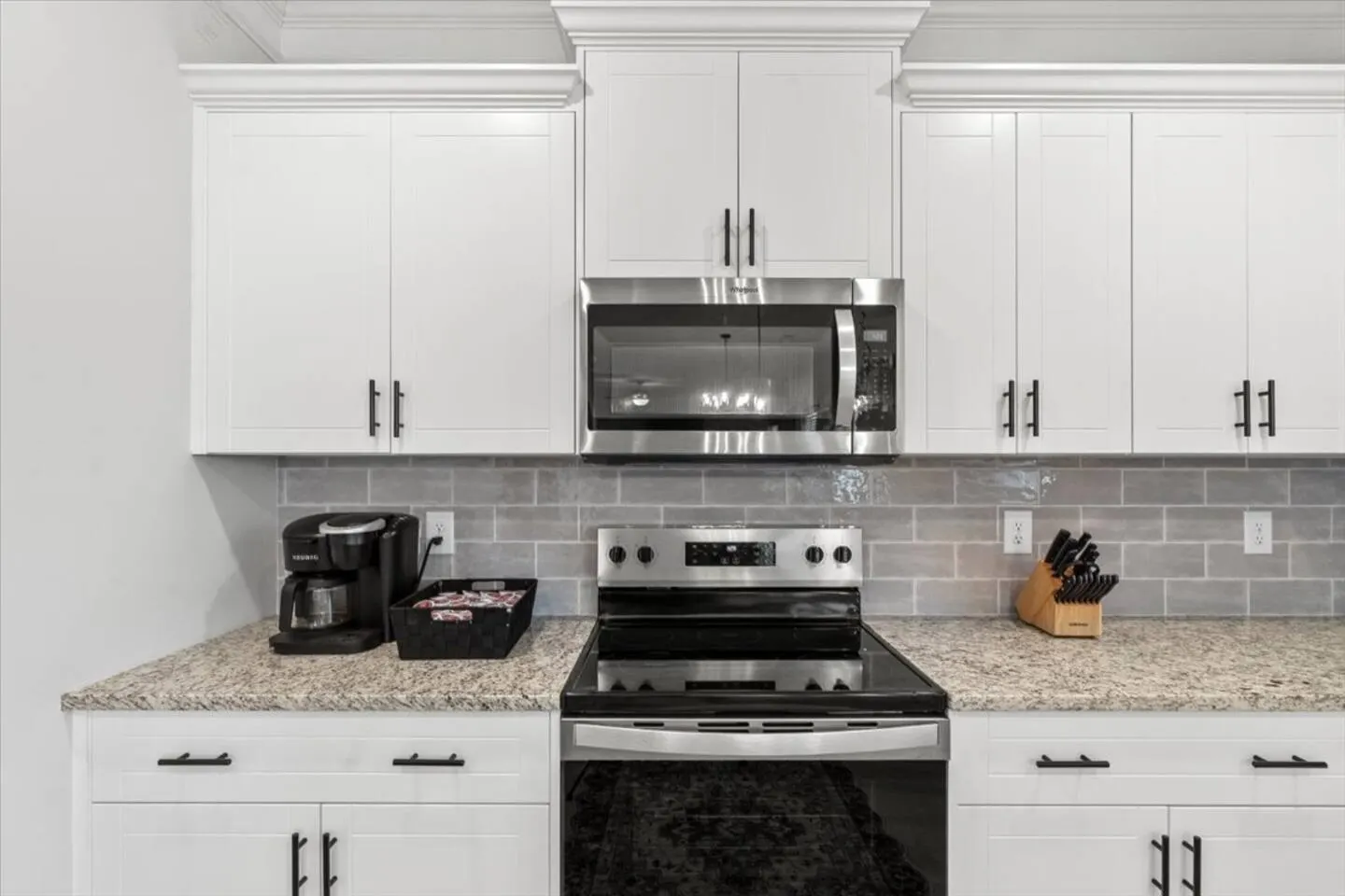 Cottingham - 4 Bedroom 2.5 Bath 6