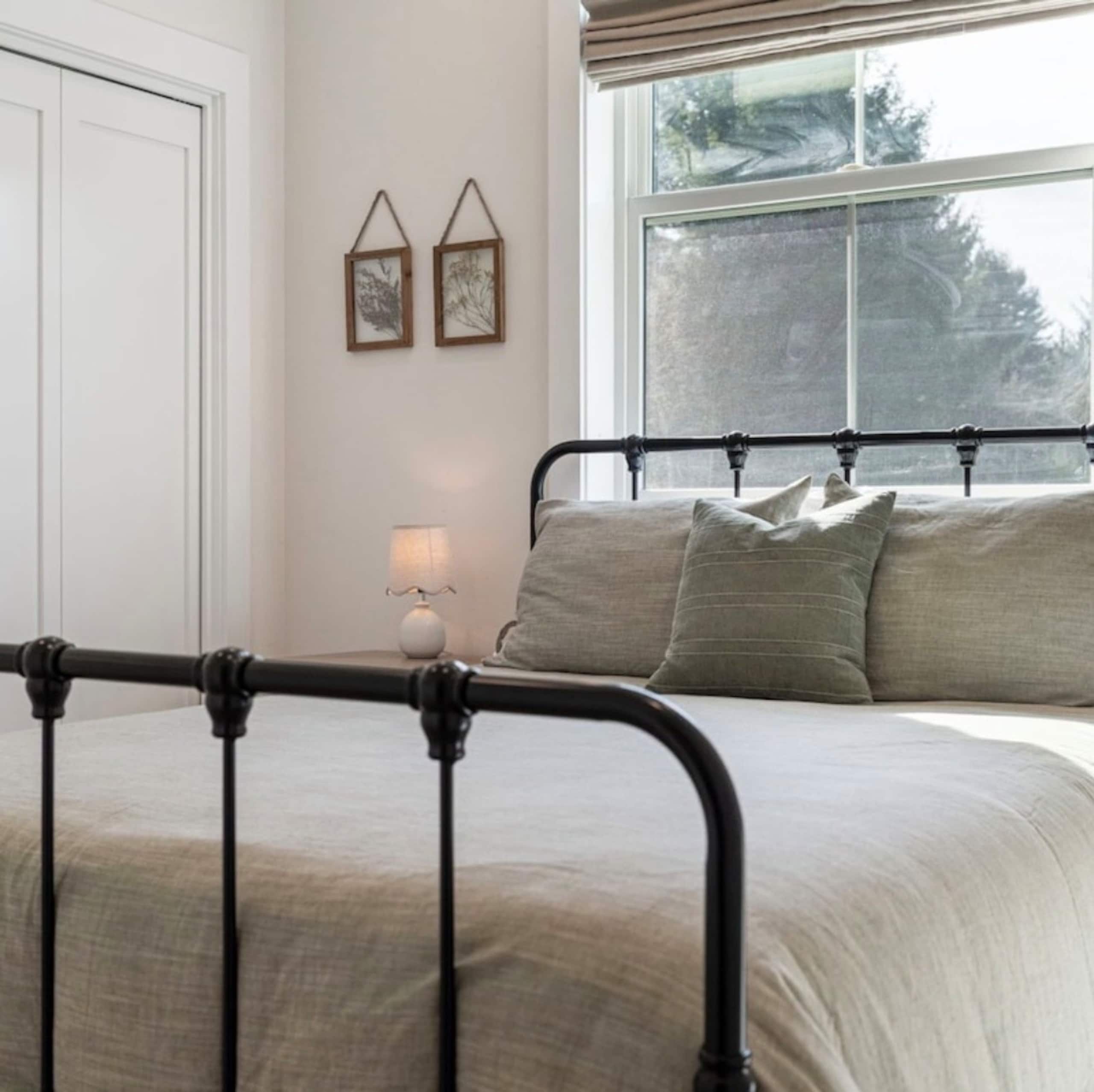 Redwood Meadows Farmhouse 14