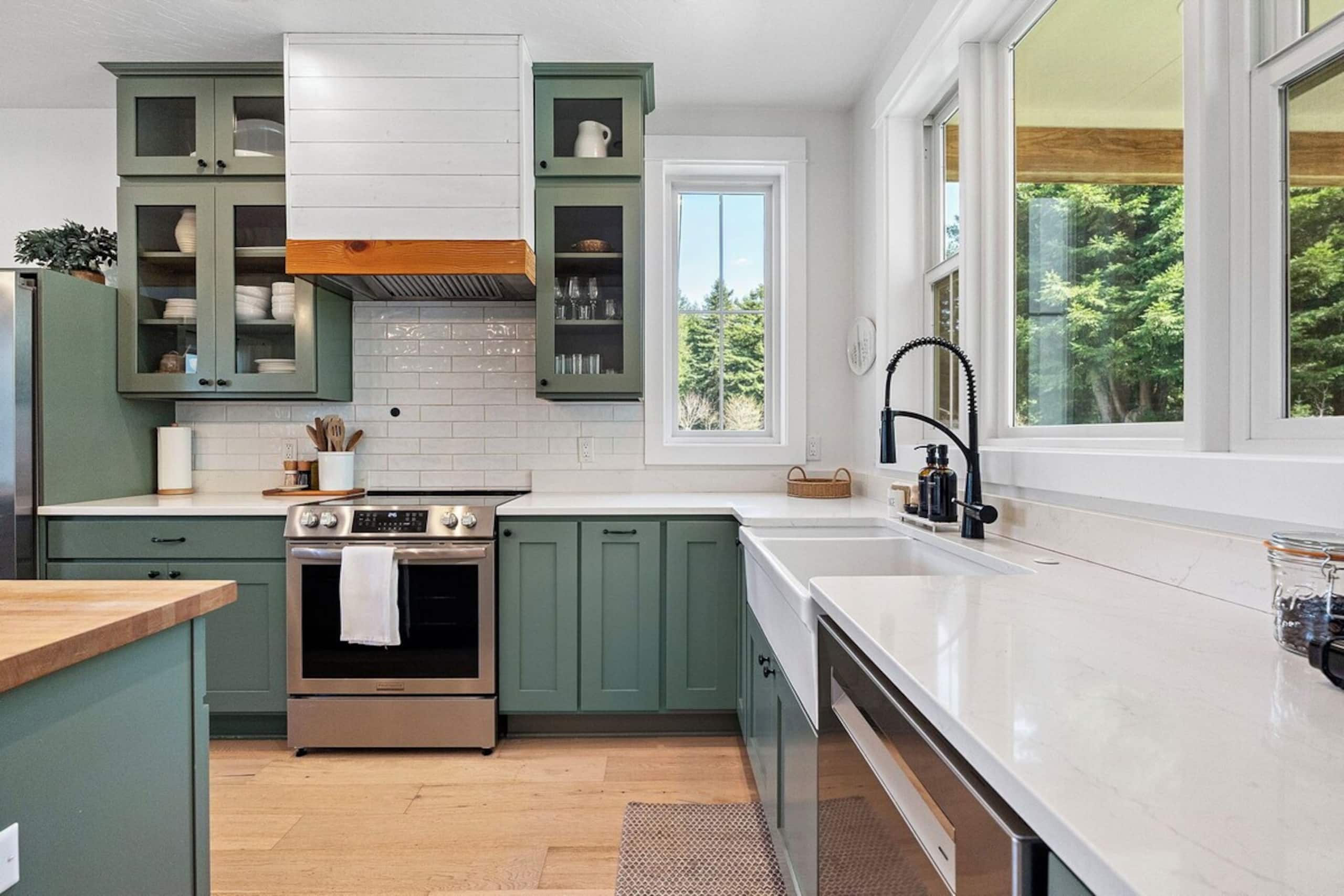 Redwood Meadows Farmhouse — photo 2