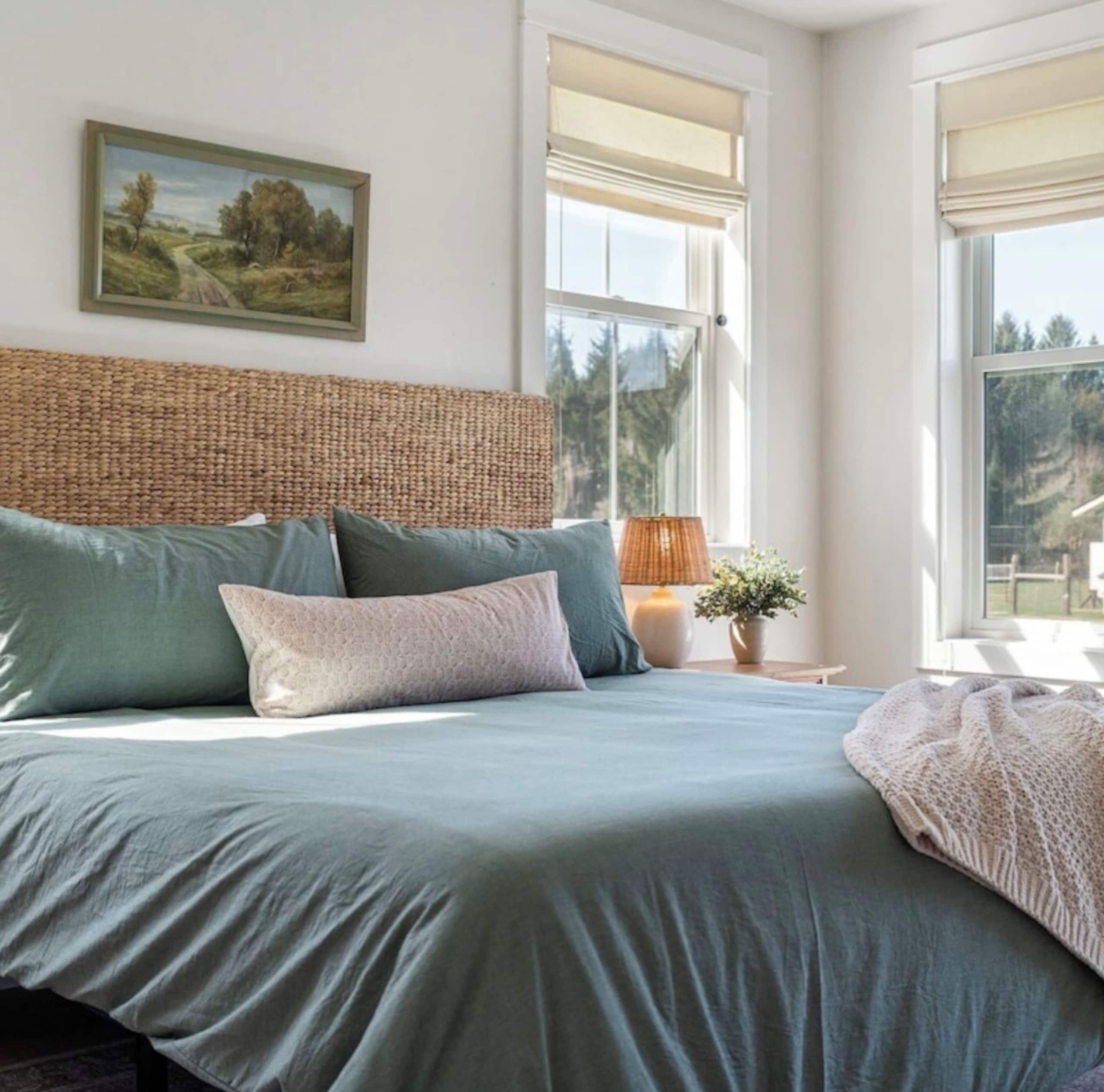 Redwood Meadows Farmhouse 8