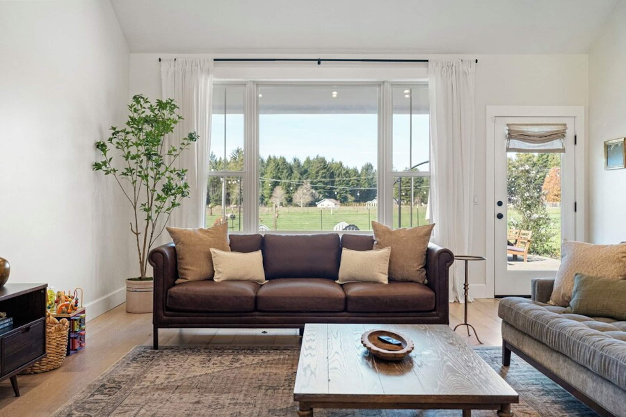 Redwood Meadows Farmhouse — photo 4