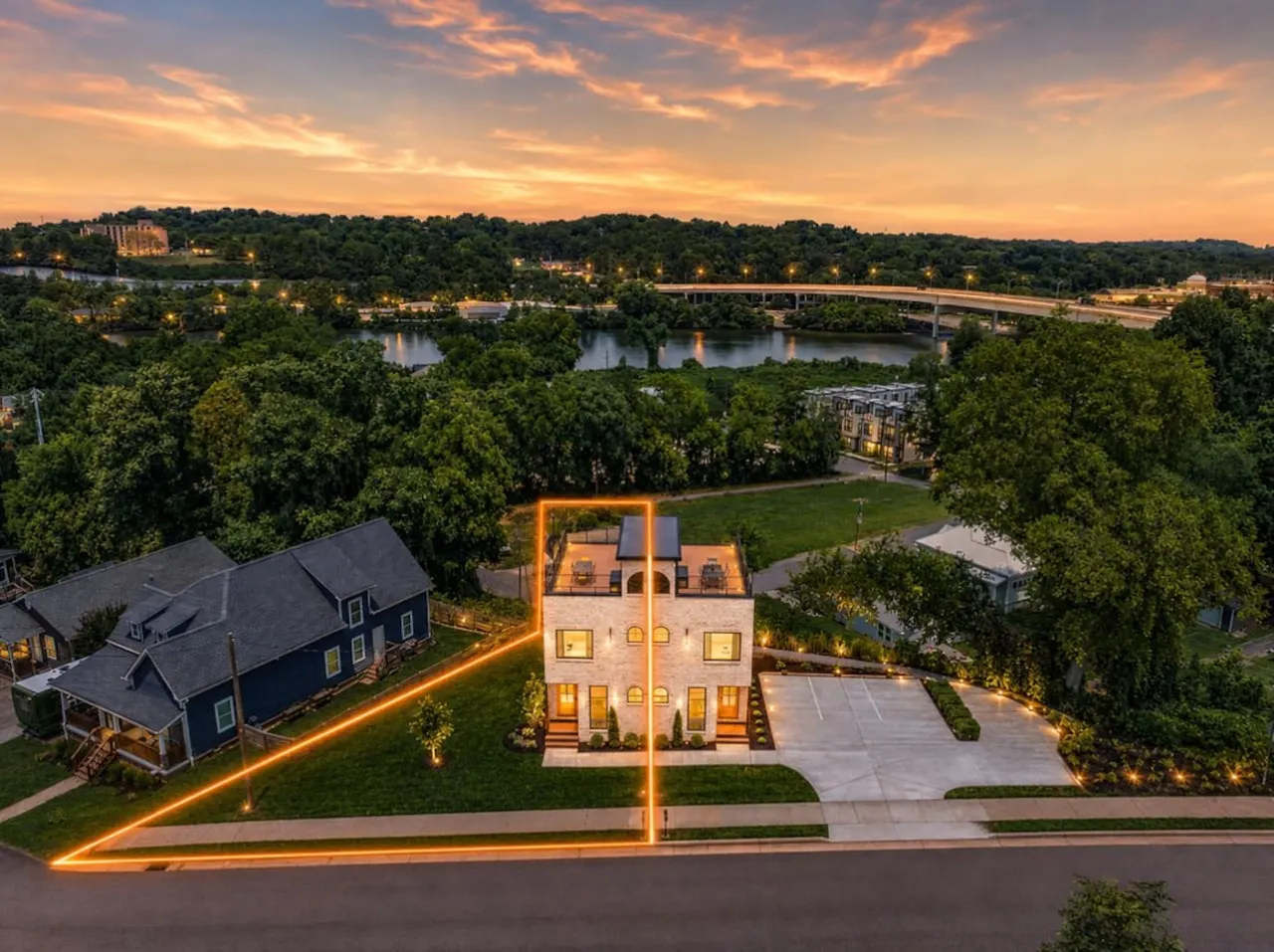 Rooftop Oasis | Hot Tub + Theater | Walkable to DT