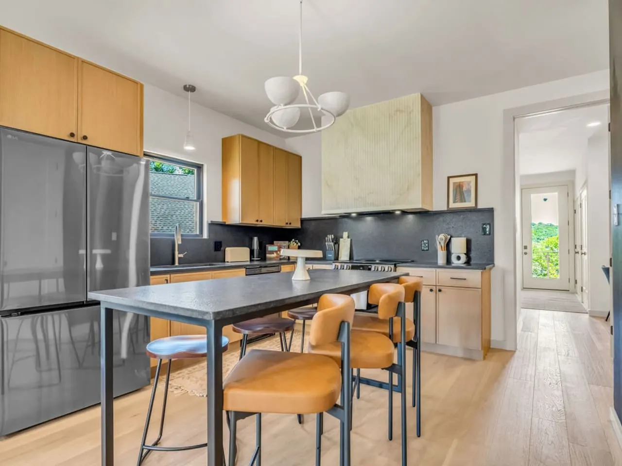 Rooftop Oasis Hot Tub + Theater Walkable to DT 15
