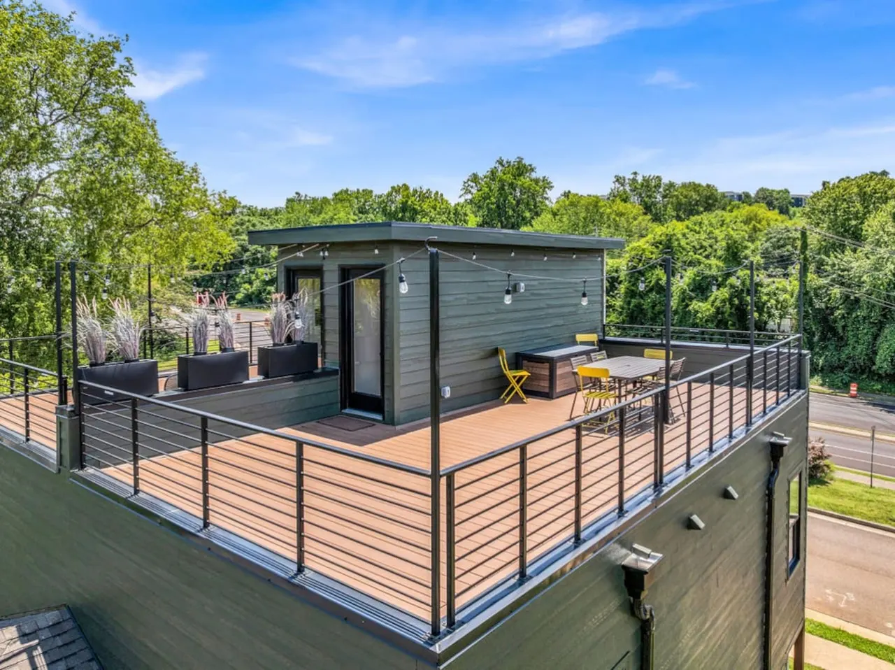 Rooftop Oasis Hot Tub + Theater Walkable to DT 7