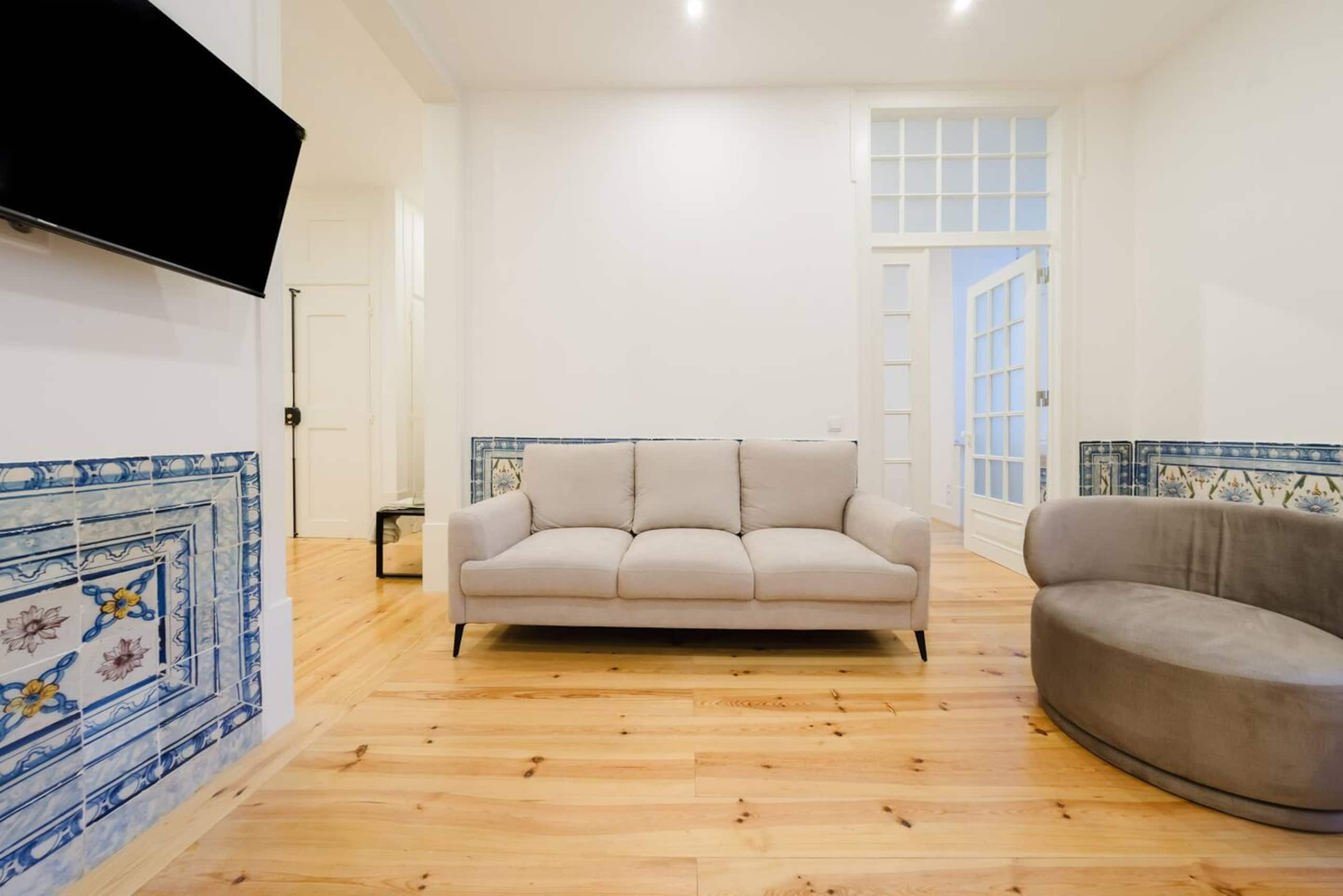 Heart of Lisbon Luxury Stay for 10 w/AC 8