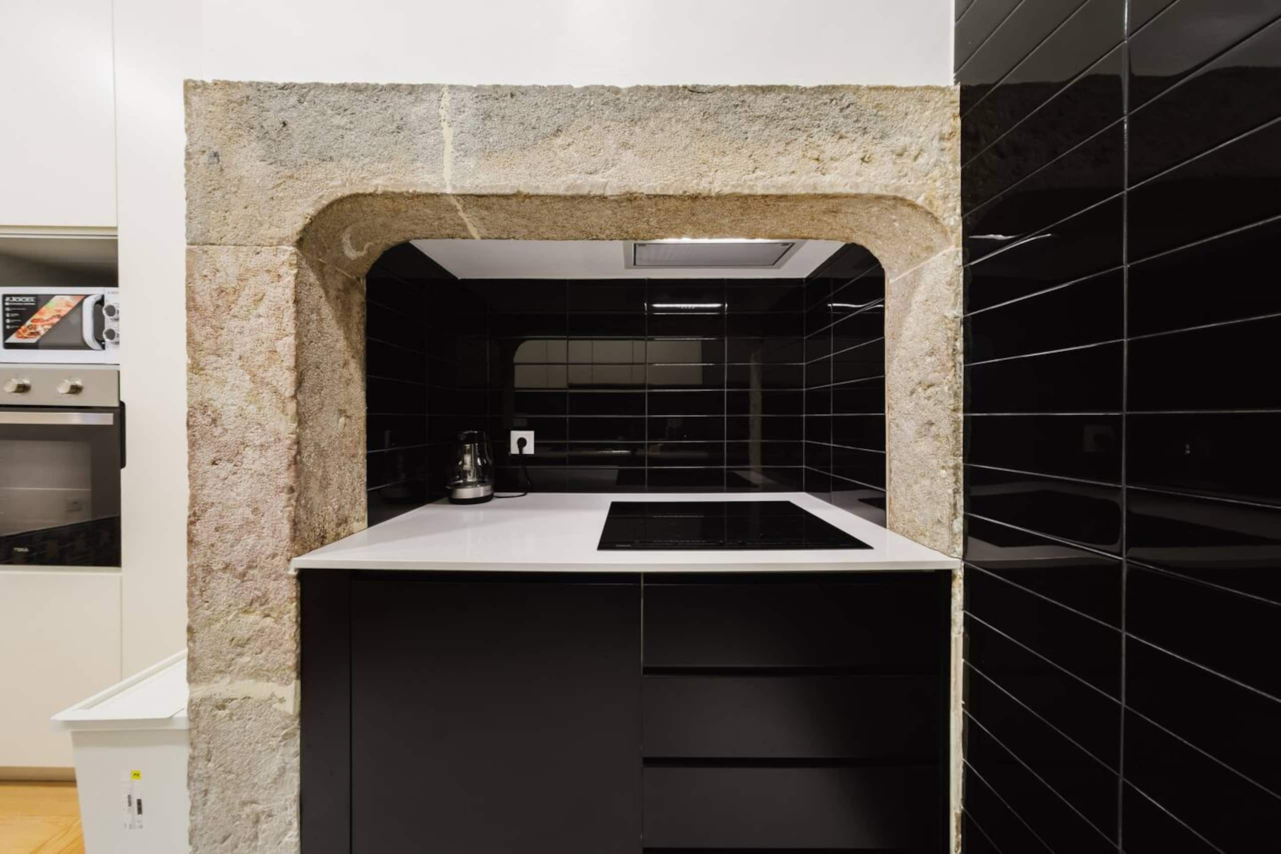 Heart of Lisbon Luxury Stay for 10 w/AC 27