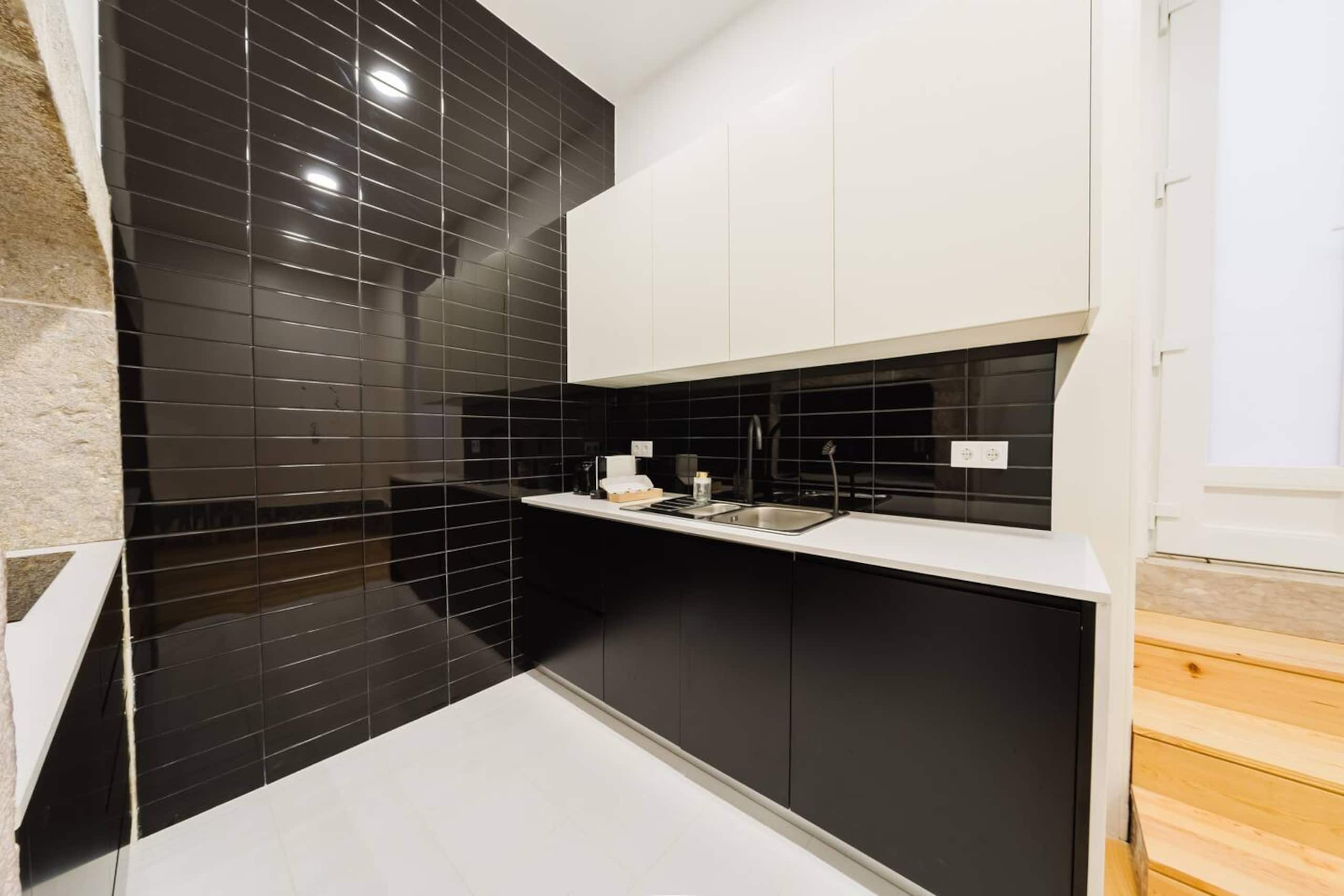 Heart of Lisbon Luxury Stay for 10 w/AC 24
