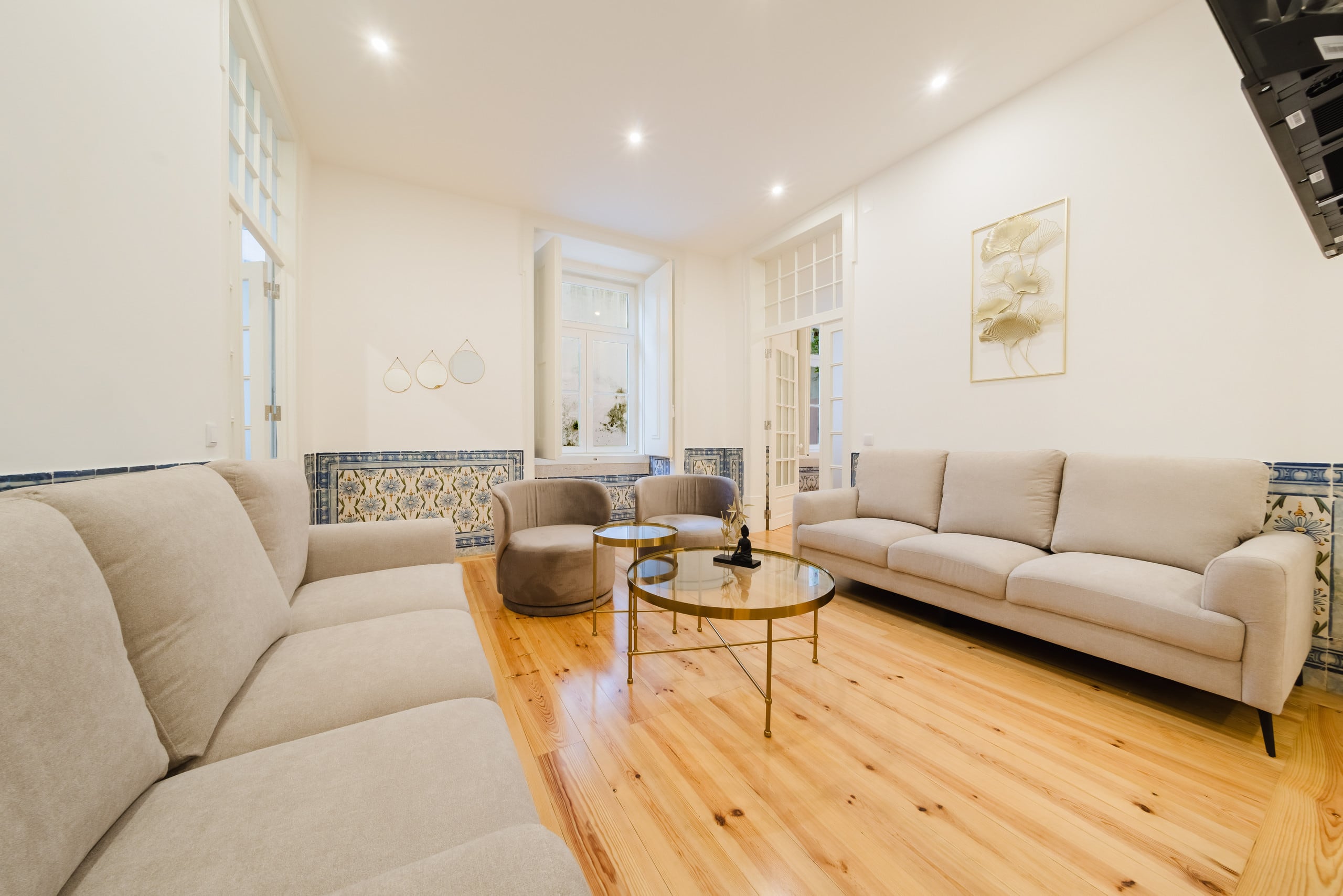 Heart of Lisbon Luxury Stay for 10 w/AC 1