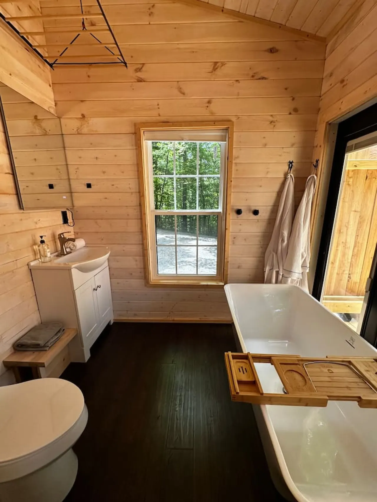 Serene, Romantic Getaway Outdoor Shower Hiking 11