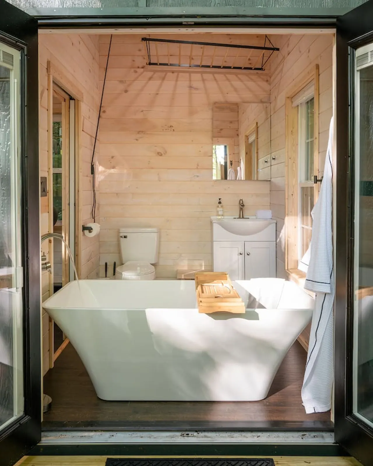 Serene, Romantic Getaway Outdoor Shower Hiking 12