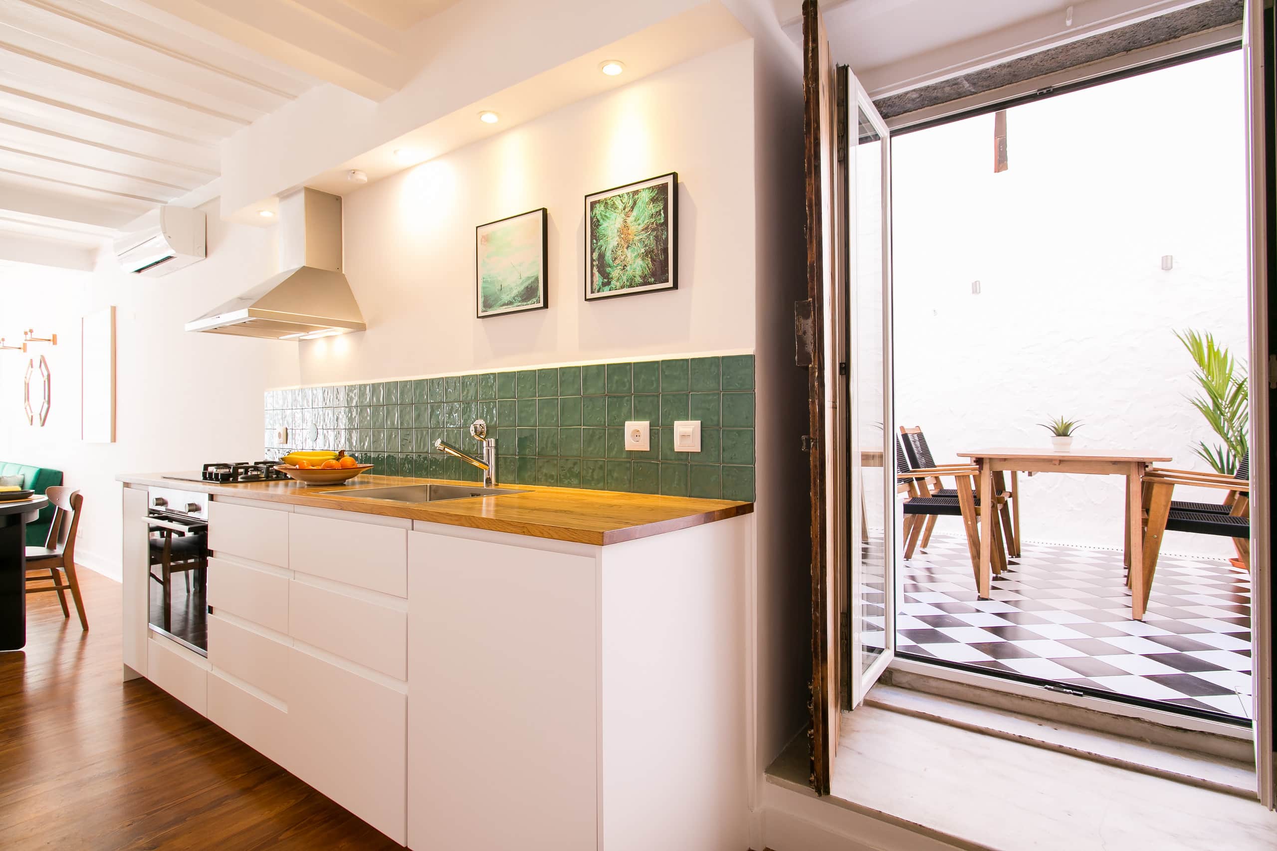 Renovated! Amazing Terraces in Alfama 4
