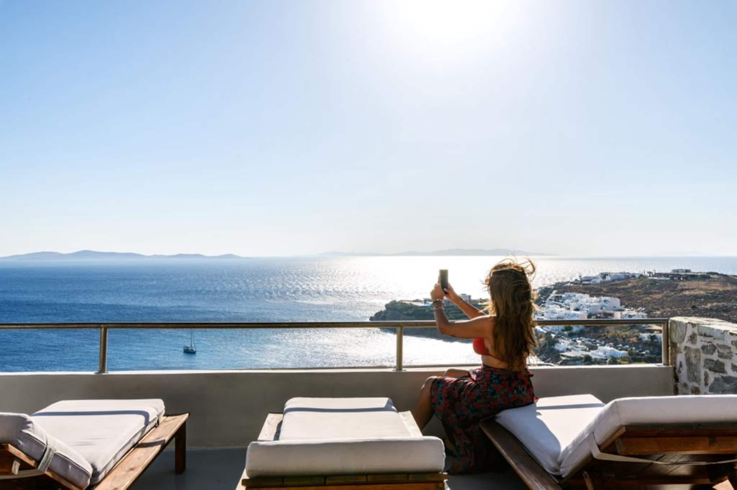 Azure Bliss Mykonos, 3 Bedroom Luxury House — photo 4