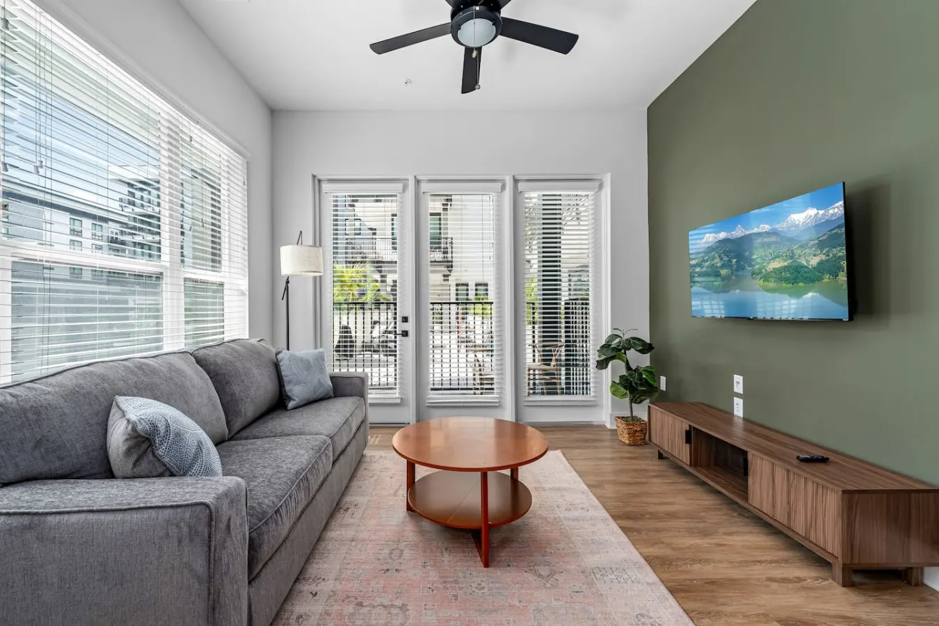 A+ Cozy 2 BD Apartment Walk to Raymond James! 1