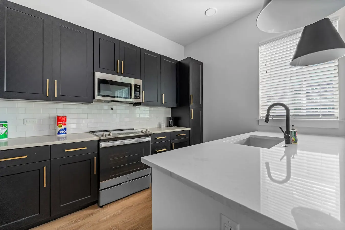 A+ Cozy 2 BD Apartment Walk to Raymond James! 12