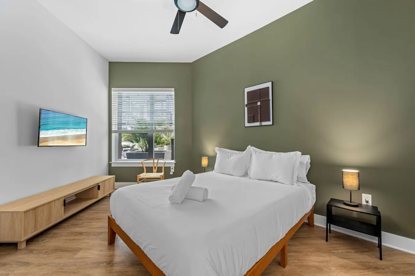 A+ Cozy 2 BD Apartment Walk to Raymond James! 17