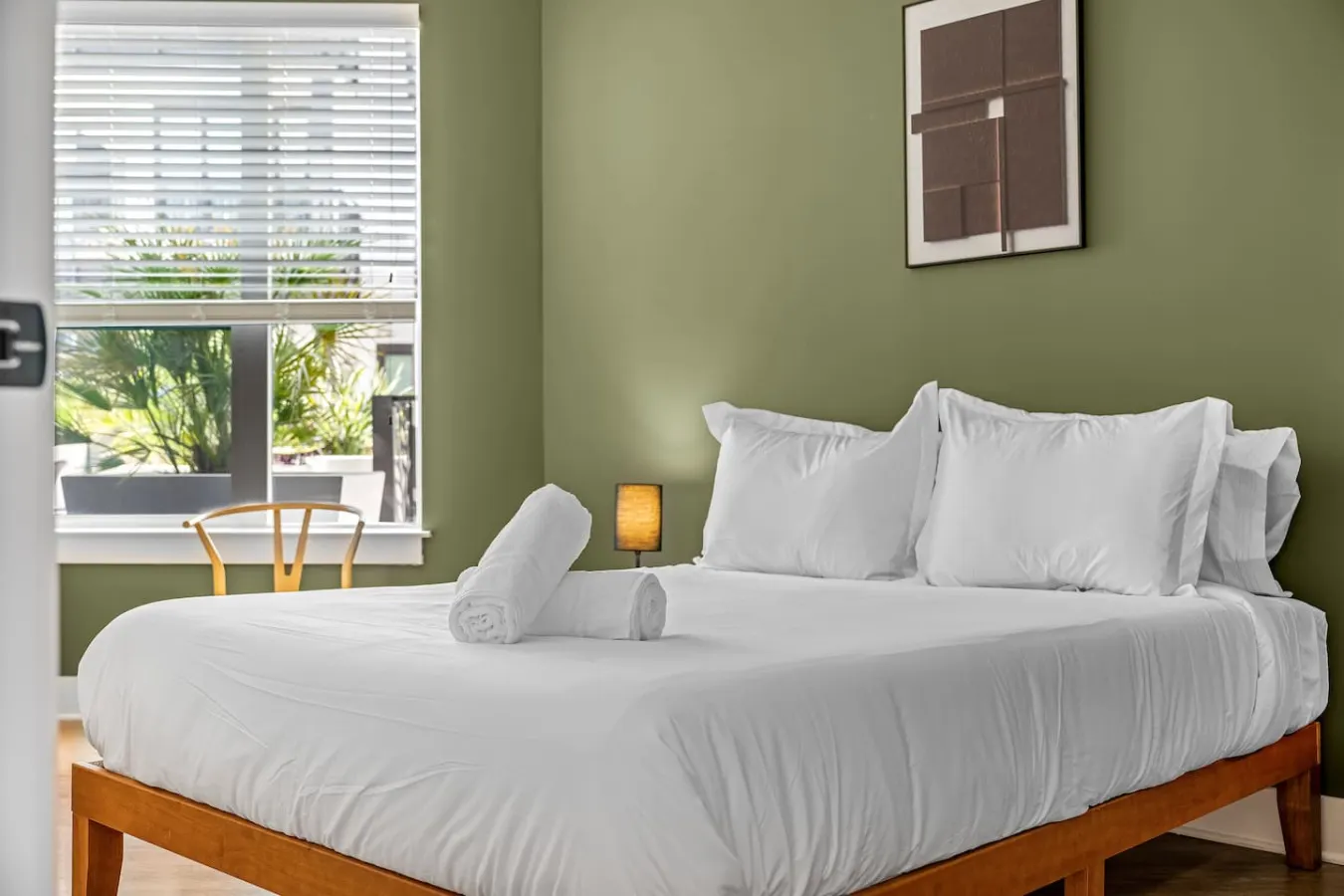 A+ Cozy 2 BD Apartment Walk to Raymond James! 19