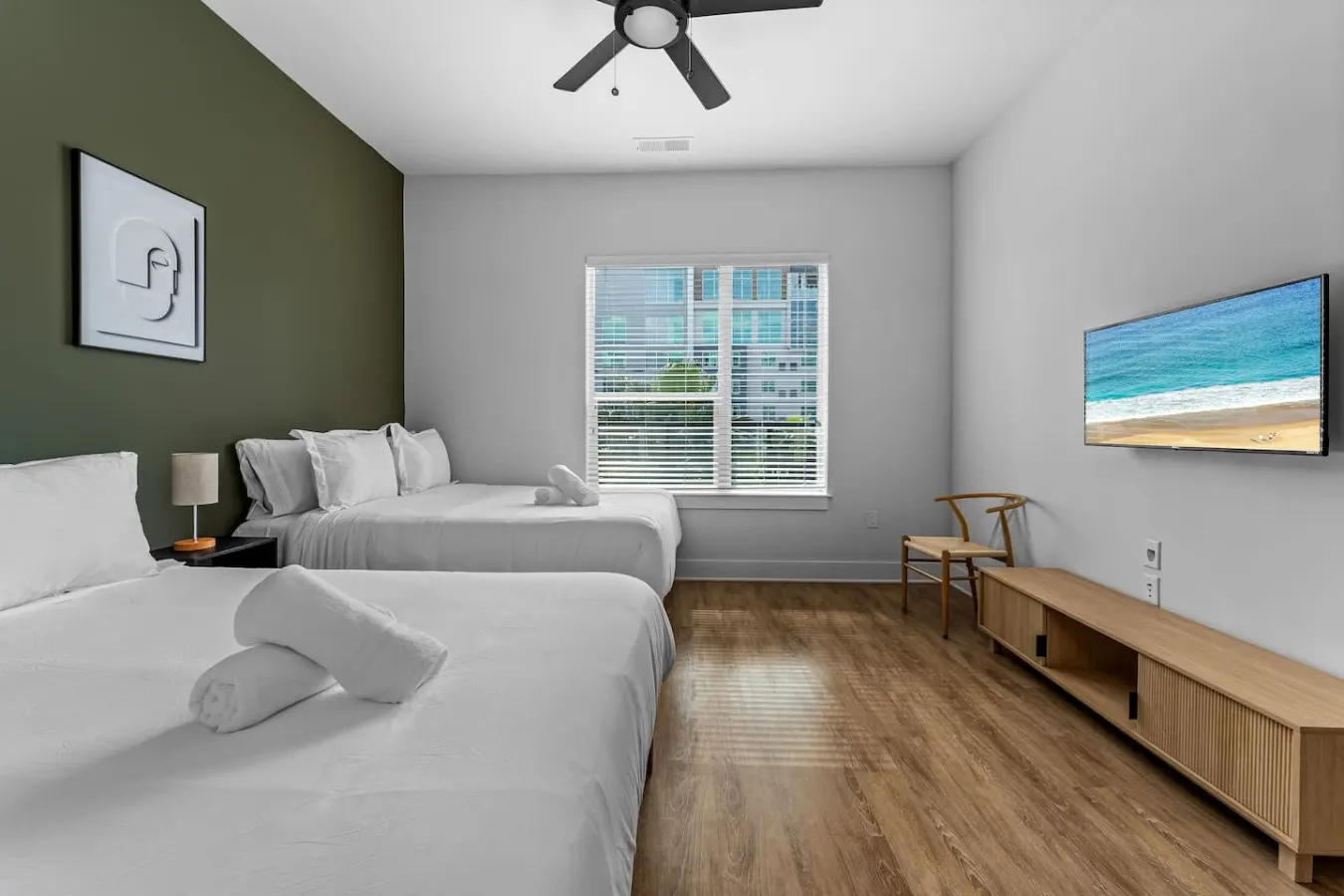 A+ Cozy 2 BD Apartment Walk to Raymond James! 4
