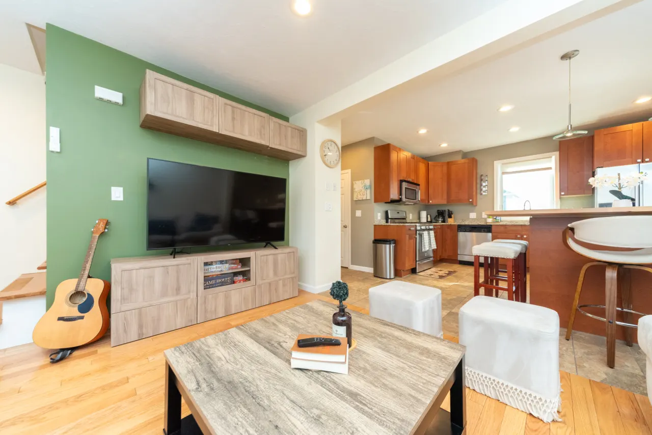 Cozy Boston Homestead + Pet Friendly — photo 2