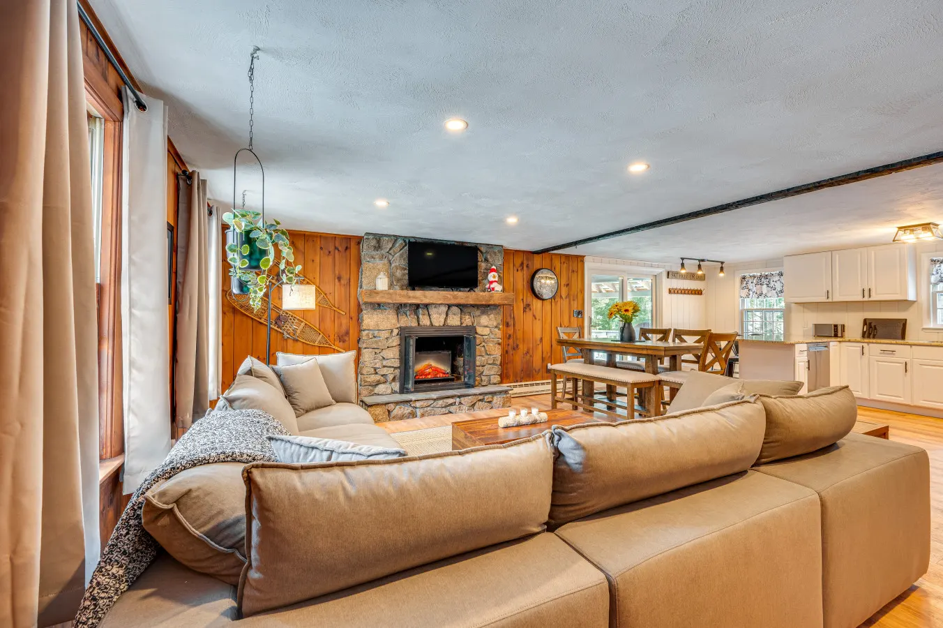 Hot Tub Retreat Near Saco River with Fire Pit!