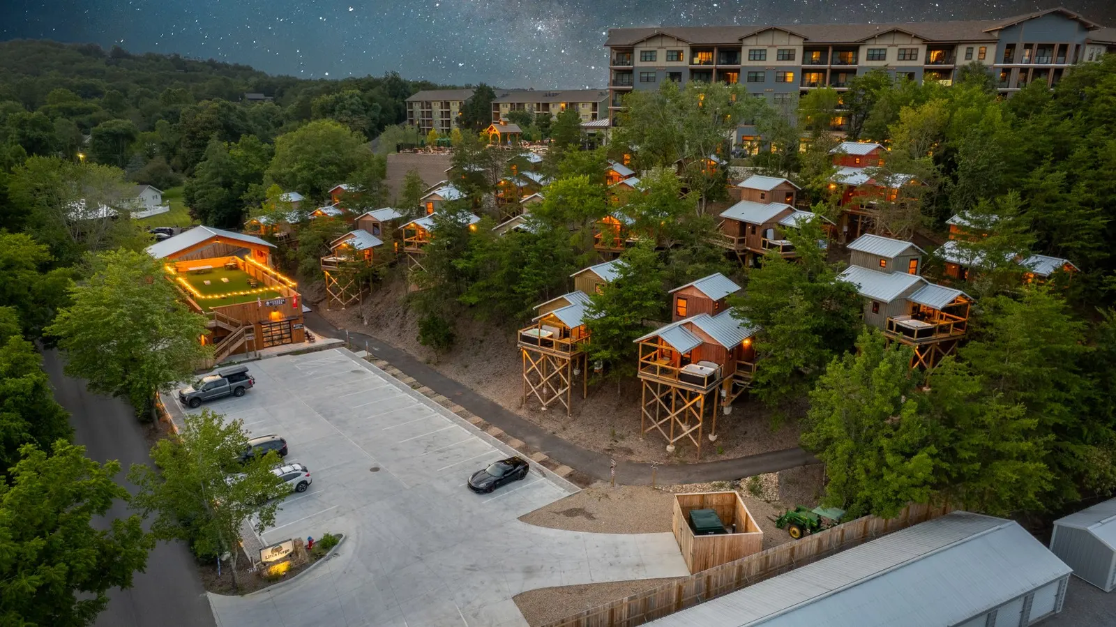 Chimney Tops, Treelodge #15 14