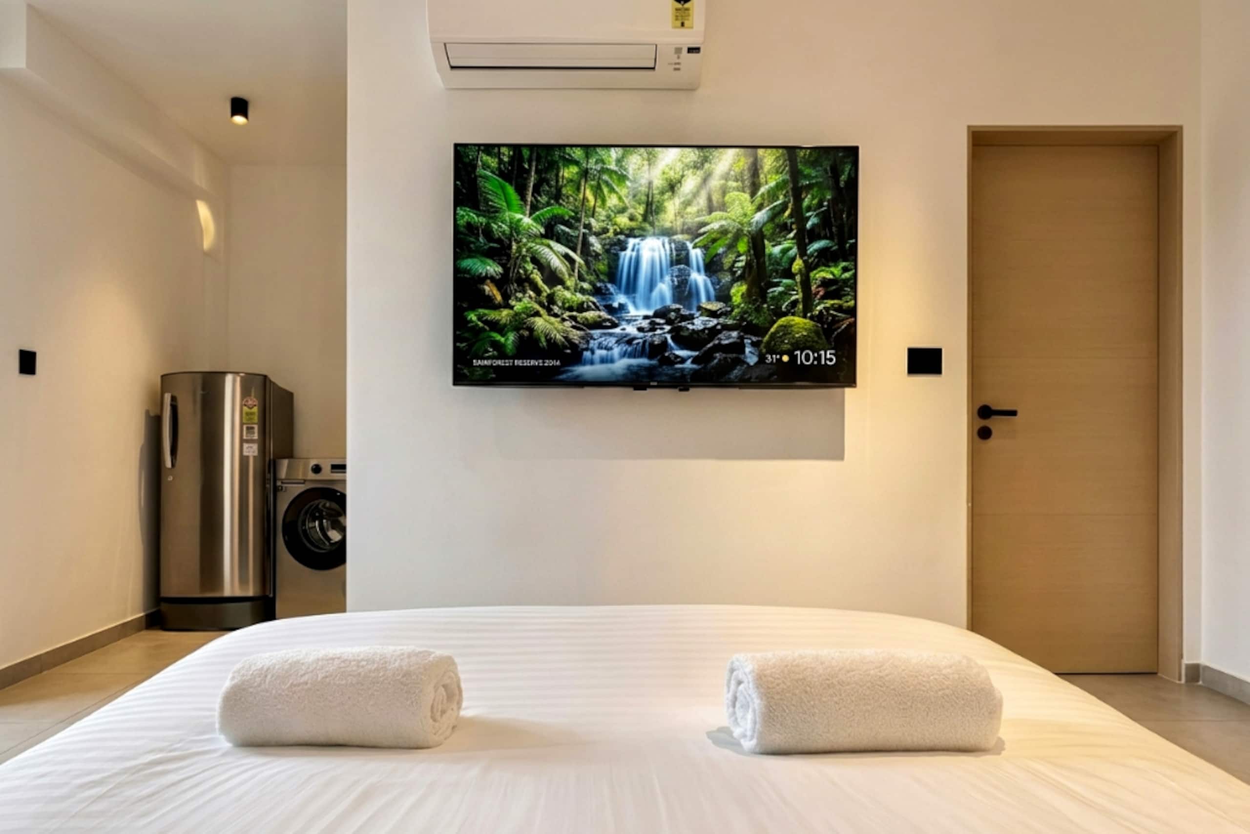 Stylish Studio Near Baga & Calangute Beach w/ Pool 13