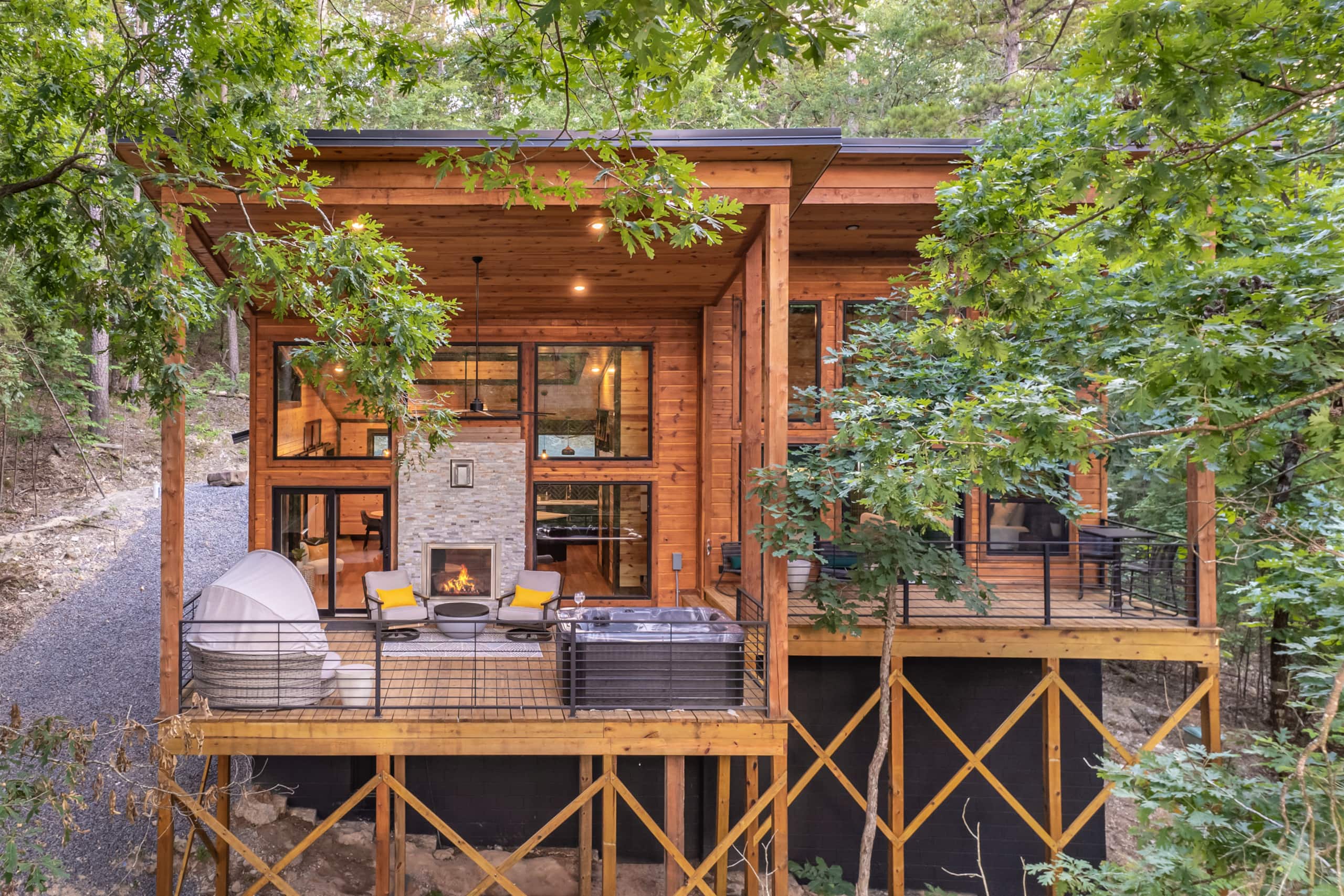 Luxury Elevated Cabin (Sauna/Yoga)