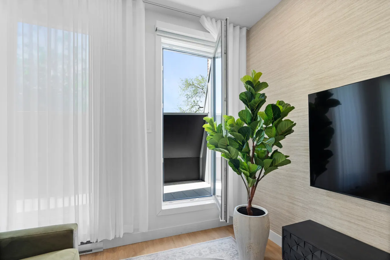 Plateau-Cozy New Flat in Habitat Plateau -Unit 301 2