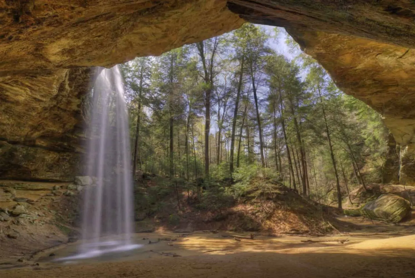 Hocking Hills Paradise Hot Tub, WiFi, Near Caves 6