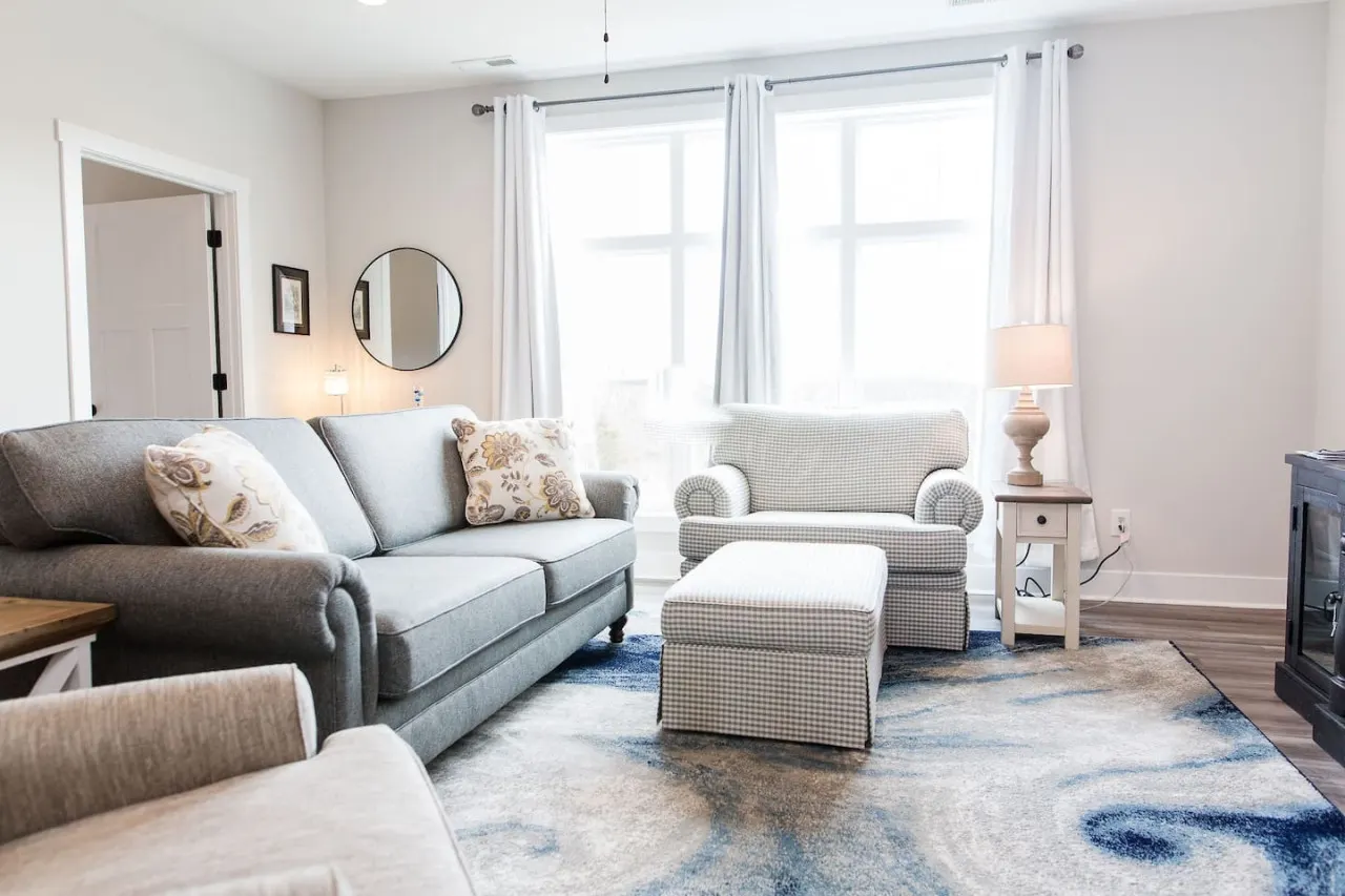 Cozy 1st Level King Bed Suite - 2 bed 2 bath! 2