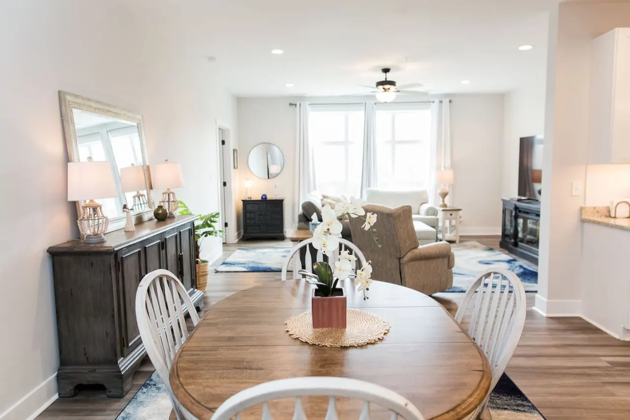 Cozy 1st Level King Bed Suite - 2 bed 2 bath! 15