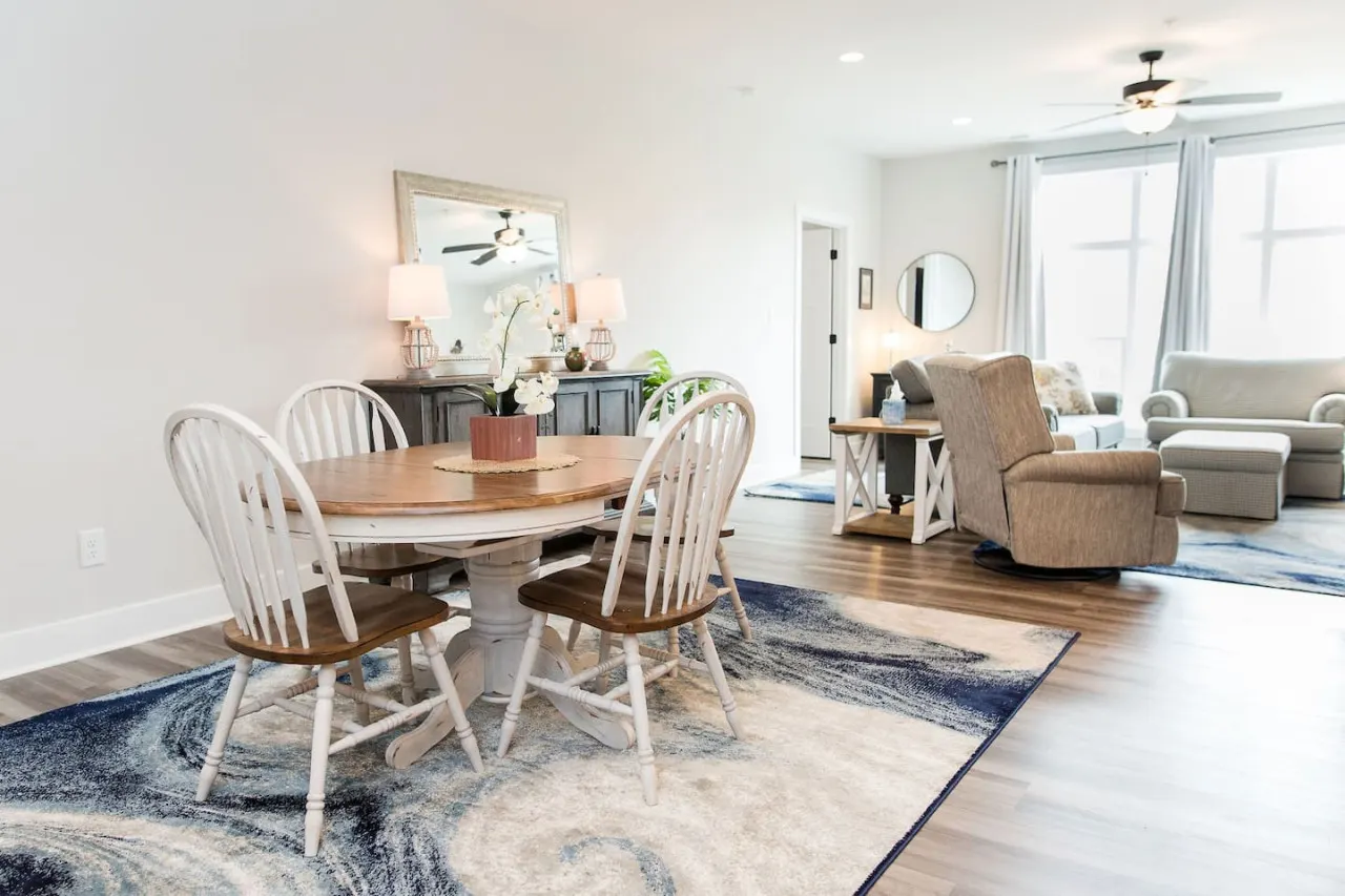 Cozy 1st Level King Bed Suite - 2 bed 2 bath! 3