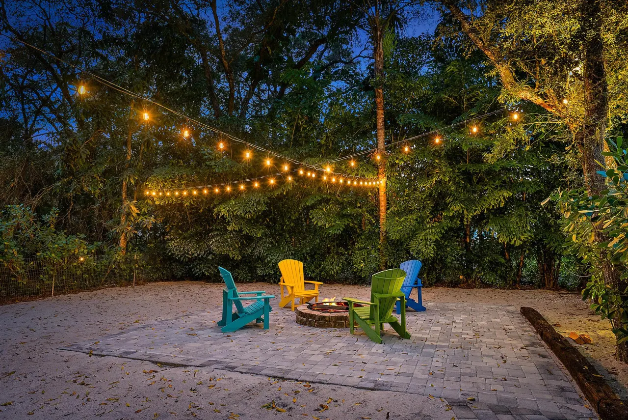 Whispering Woods Cottages - Verdant Forest Setting 15