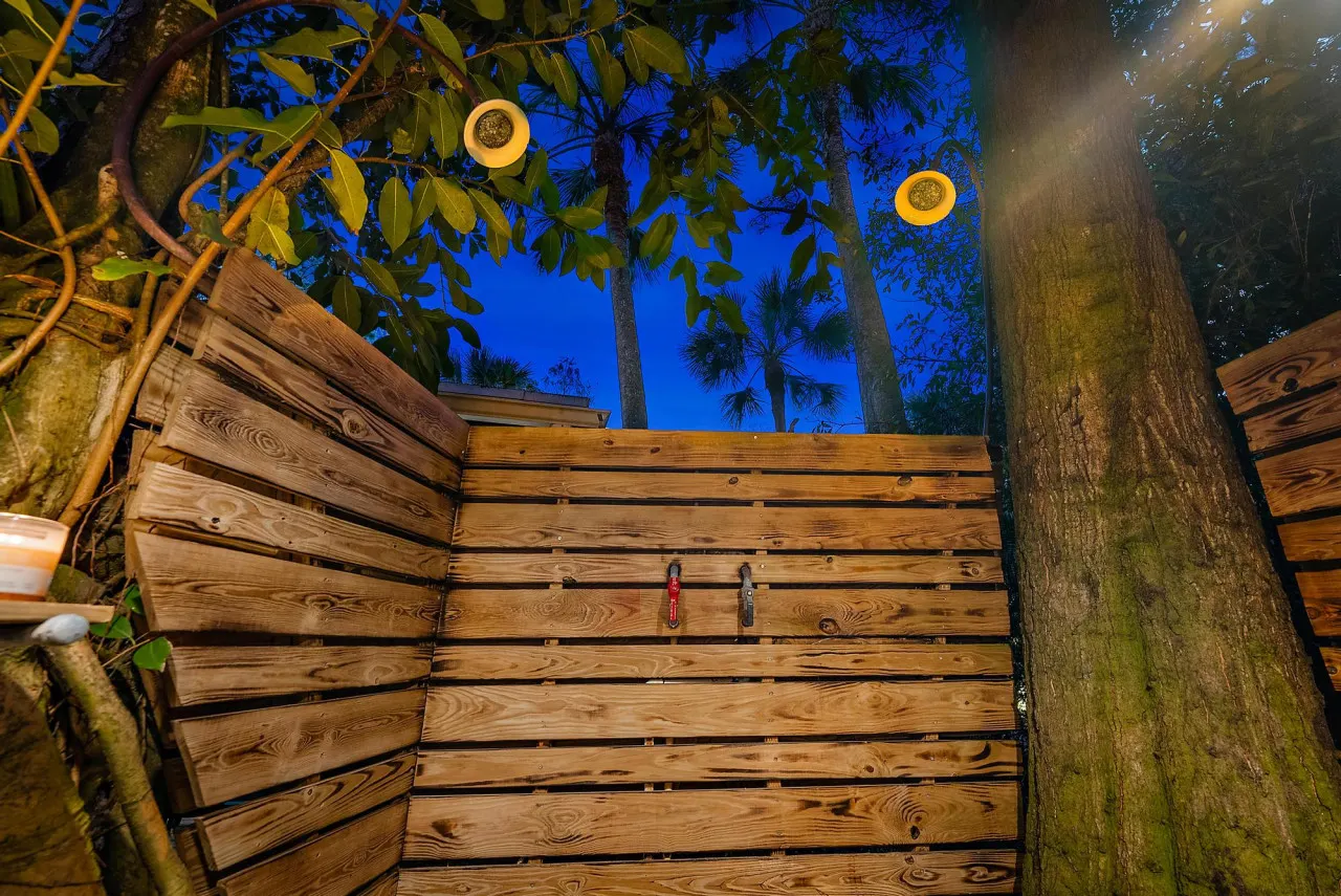 Whispering Woods Cottages - Verdant Forest Setting 18