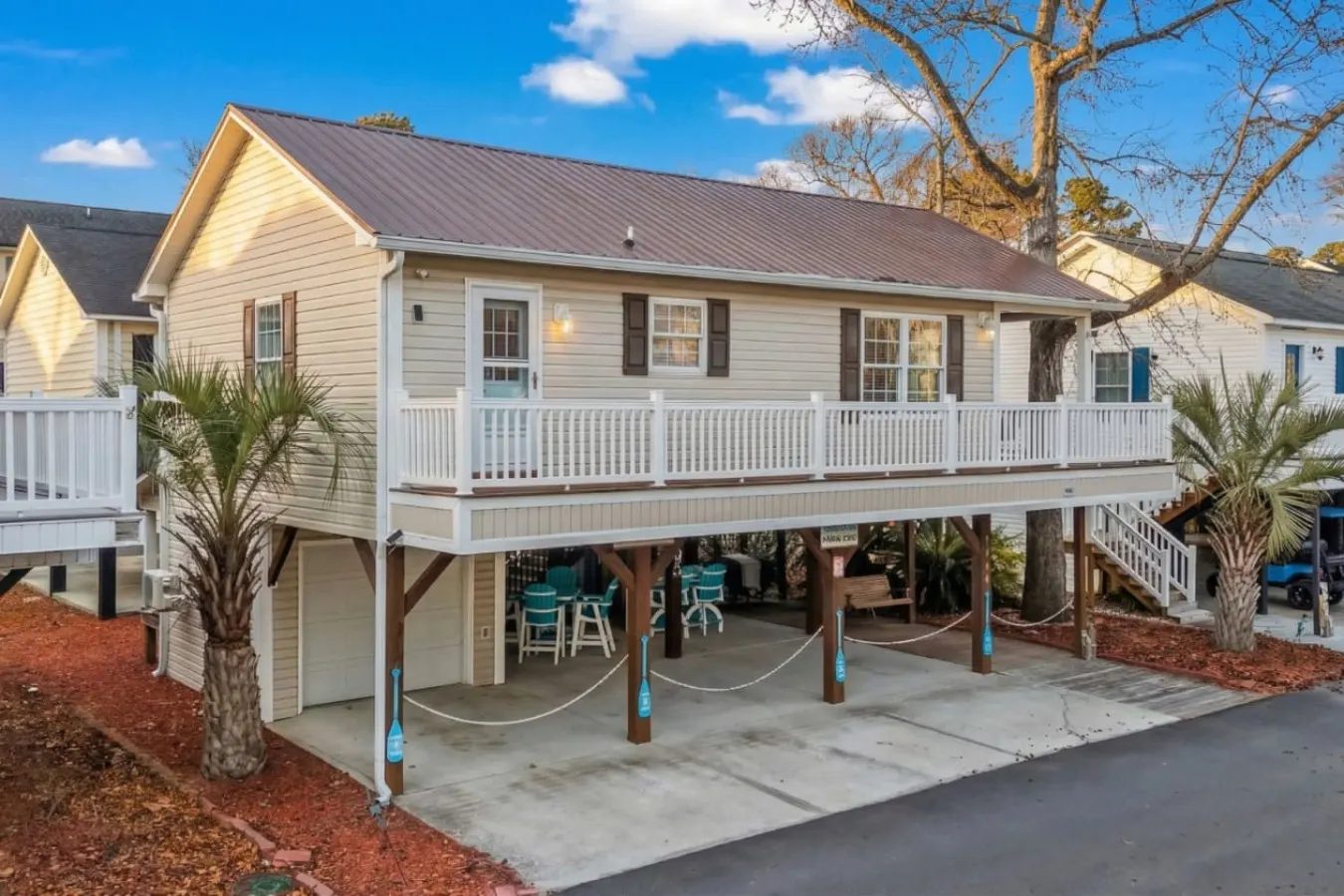 Ocean Lakes Retreat | Water Park, Porch & Bar Area