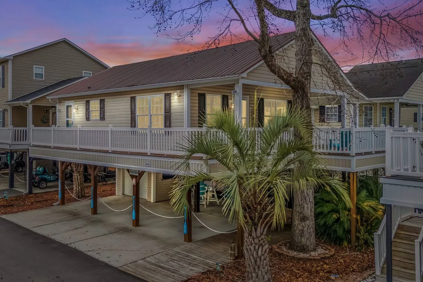 Ocean Lakes Retreat Water Park, Porch & Bar Area 6