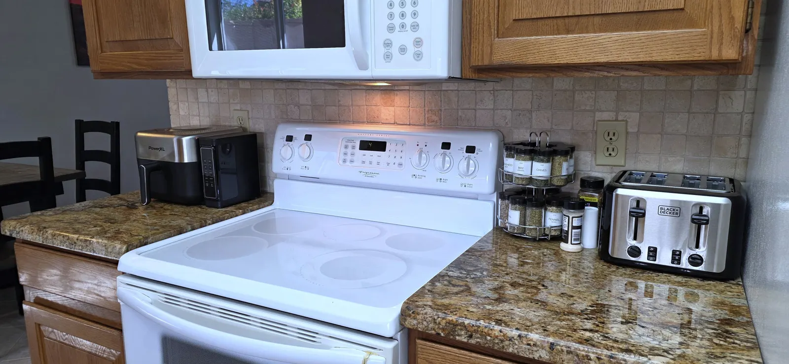 Hot Tub, Game Room, Kayaks, Boat Parking, Backyard, King, Fire Pit, Pets, W/D 13