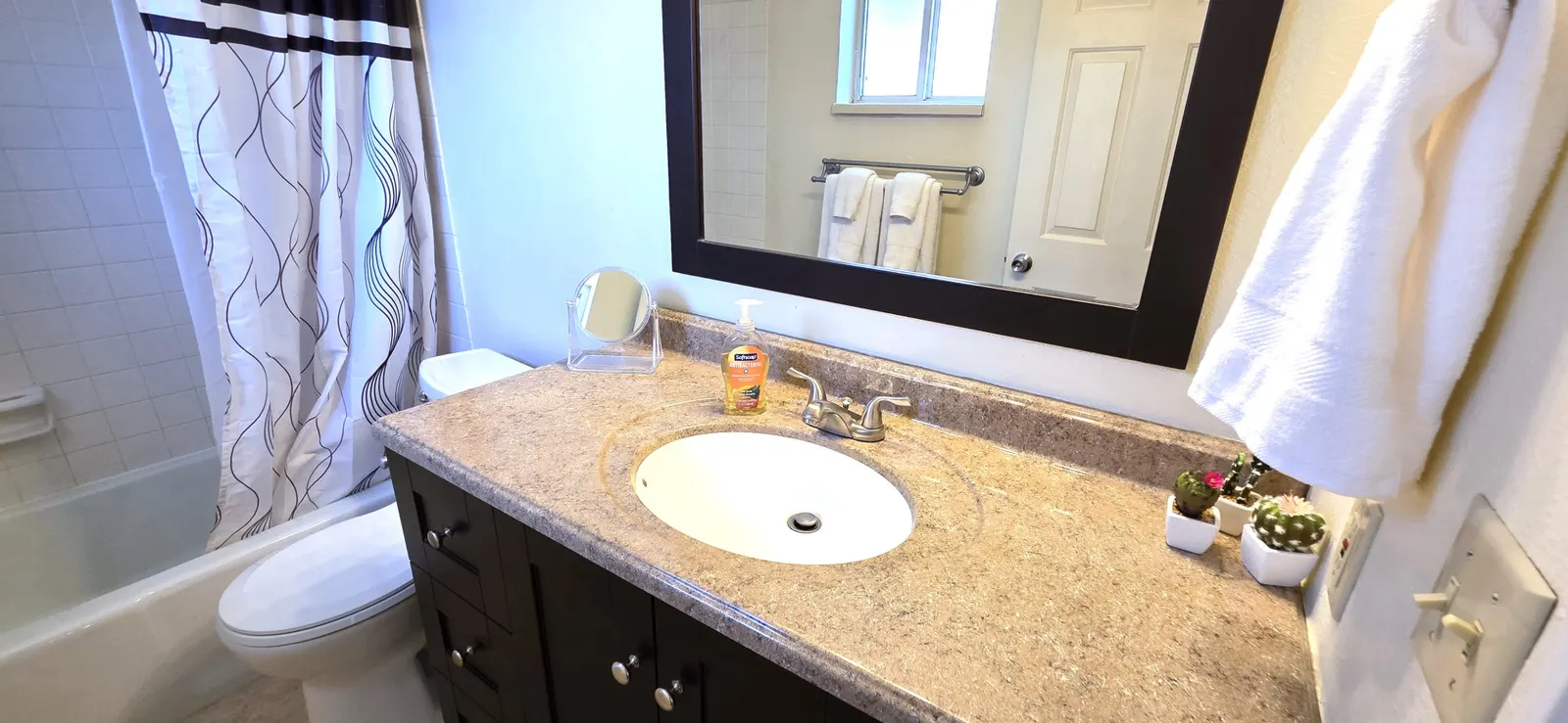 Hot Tub, Game Room, Kayaks, Boat Parking, Backyard, King, Fire Pit, Pets, W/D 20